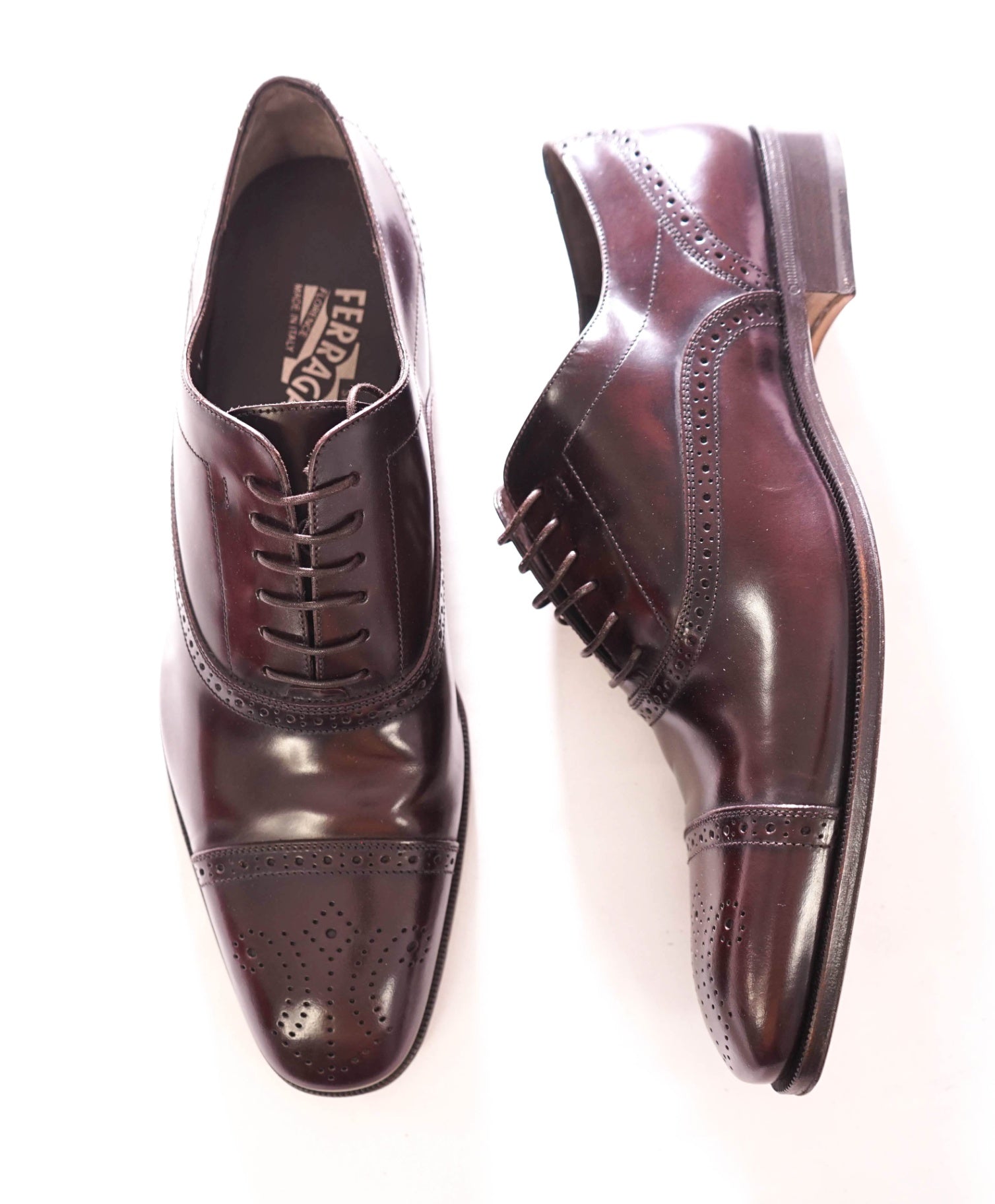 $895 FERRAGAMO - Leather "CAESY" Burgundy Brogue Oxfords - 9.5 D