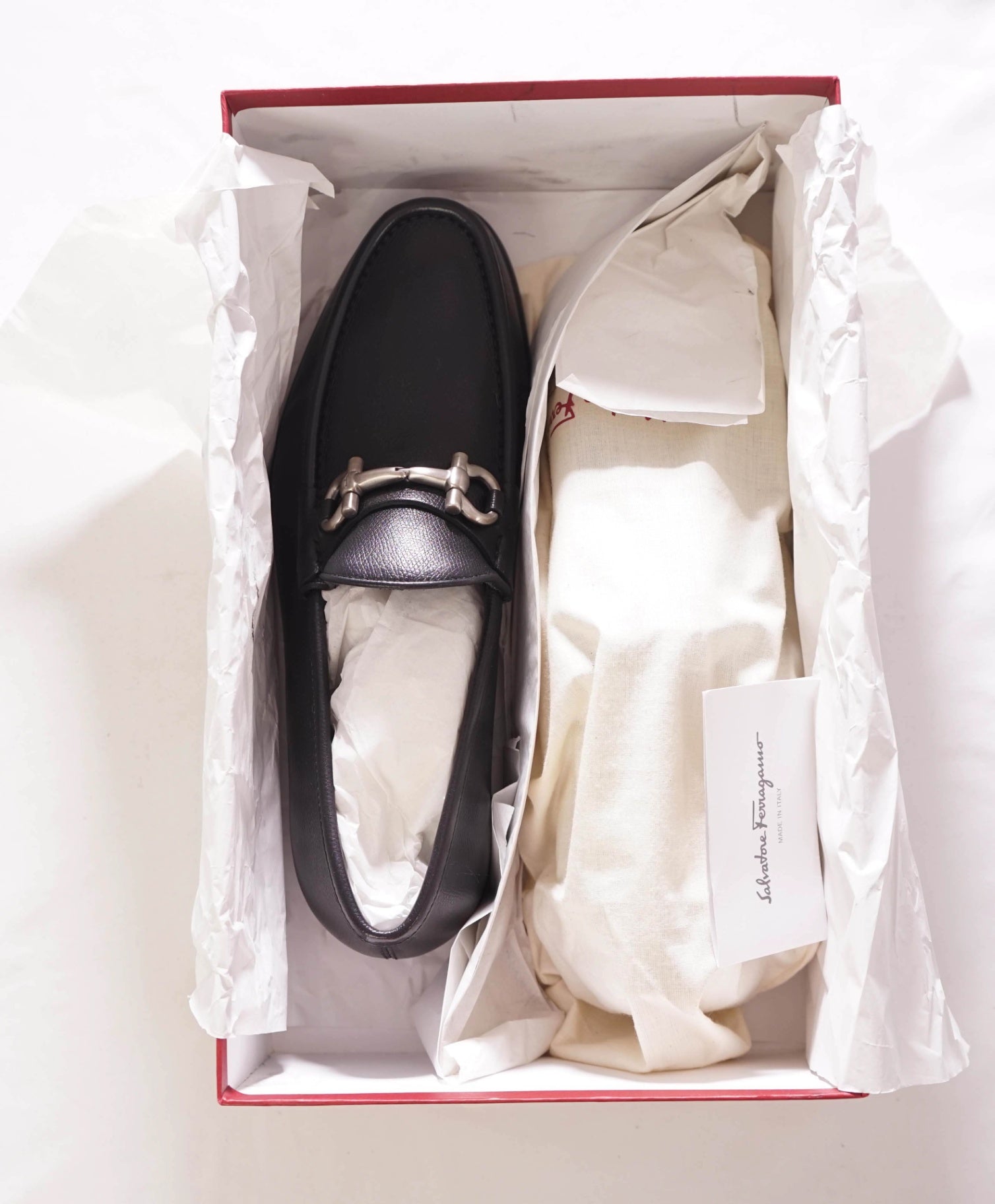 $895 FERRAGAMO - Black Leather "MASON" Pebbled Loafers - 8.5 EE