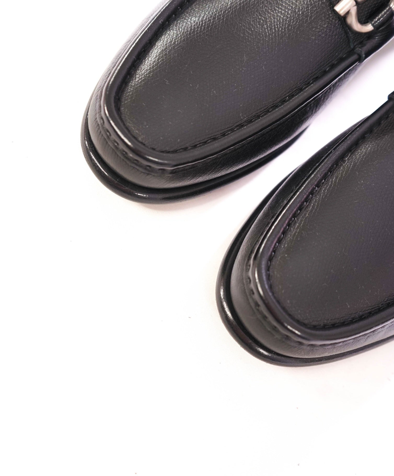 $895 FERRAGAMO - Black Leather "MASON" Pebbled Loafers - 8.5 EE