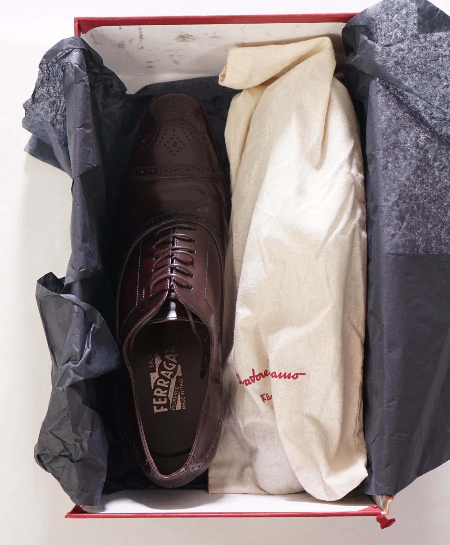$895 FERRAGAMO - Leather "CAESY" Burgundy Brogue Oxfords - 9.5 D