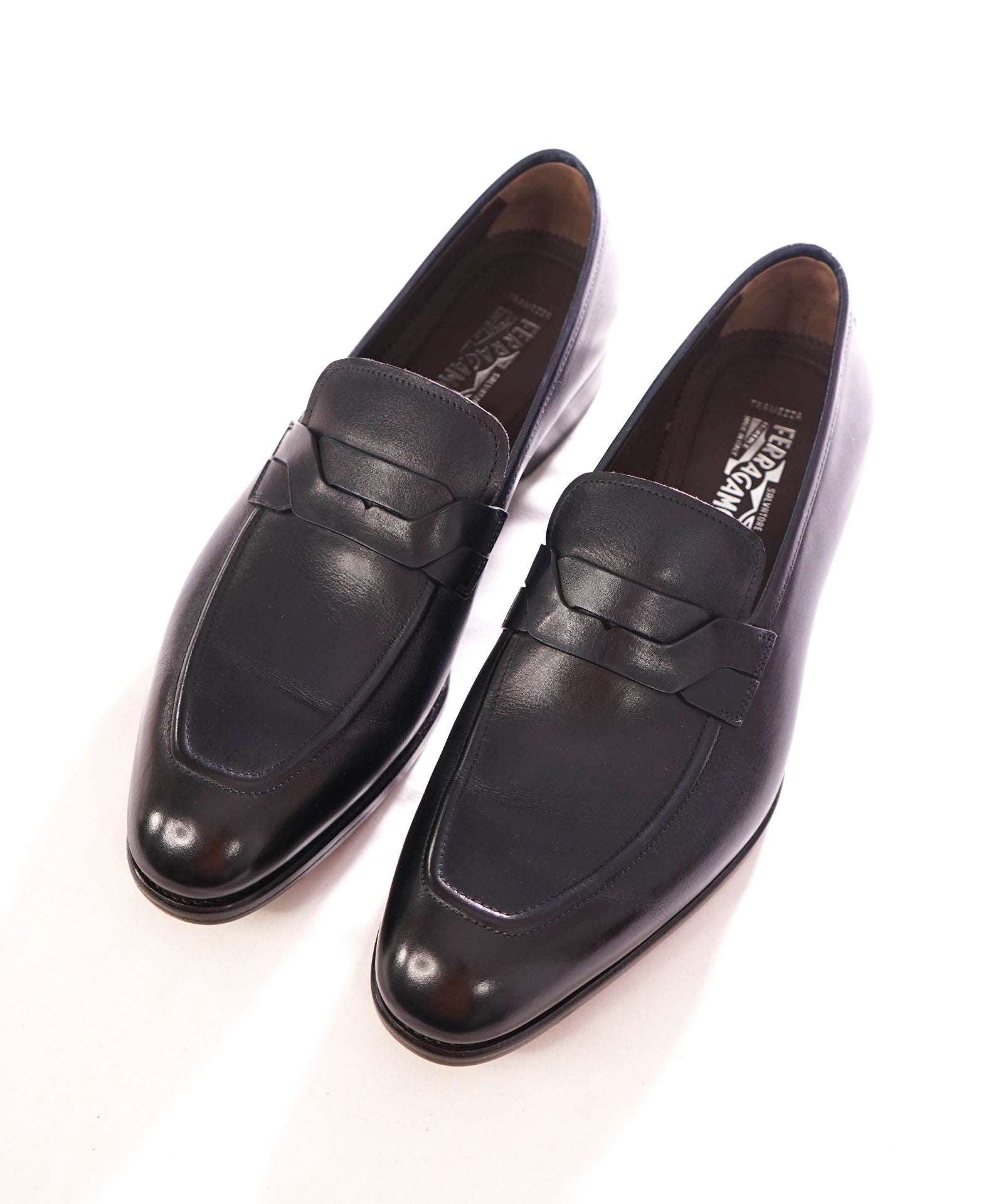 $1,595 FERRAGAMO - "BACKER TRAMEZZA" Leather Navy Loafers - 10 E