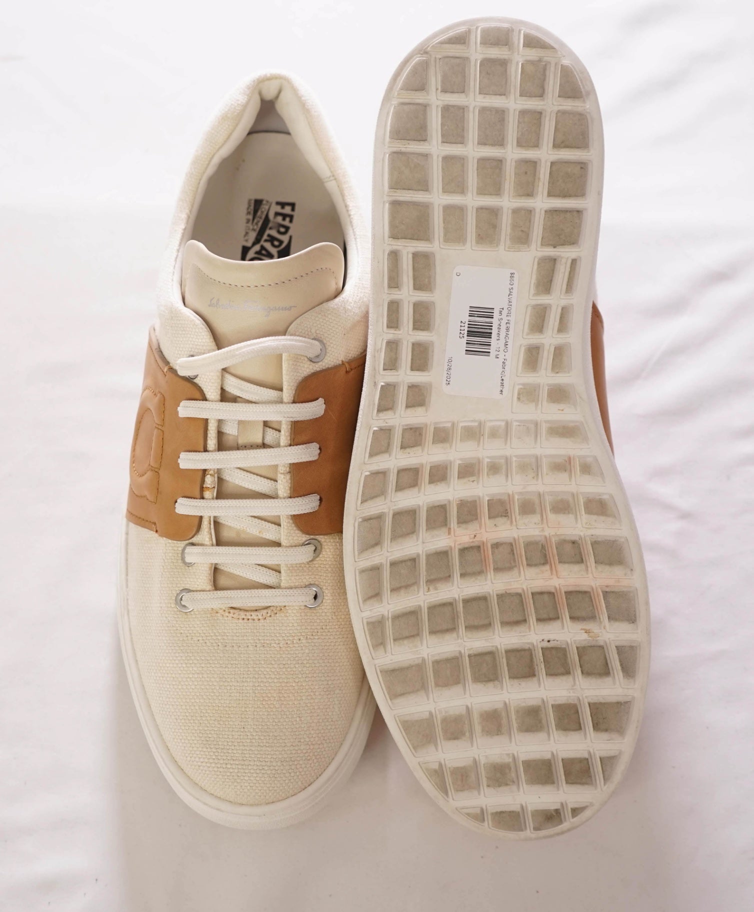 $850 FERRAGAMO - Neutral GANCINI Logo Sneakers - 12 M