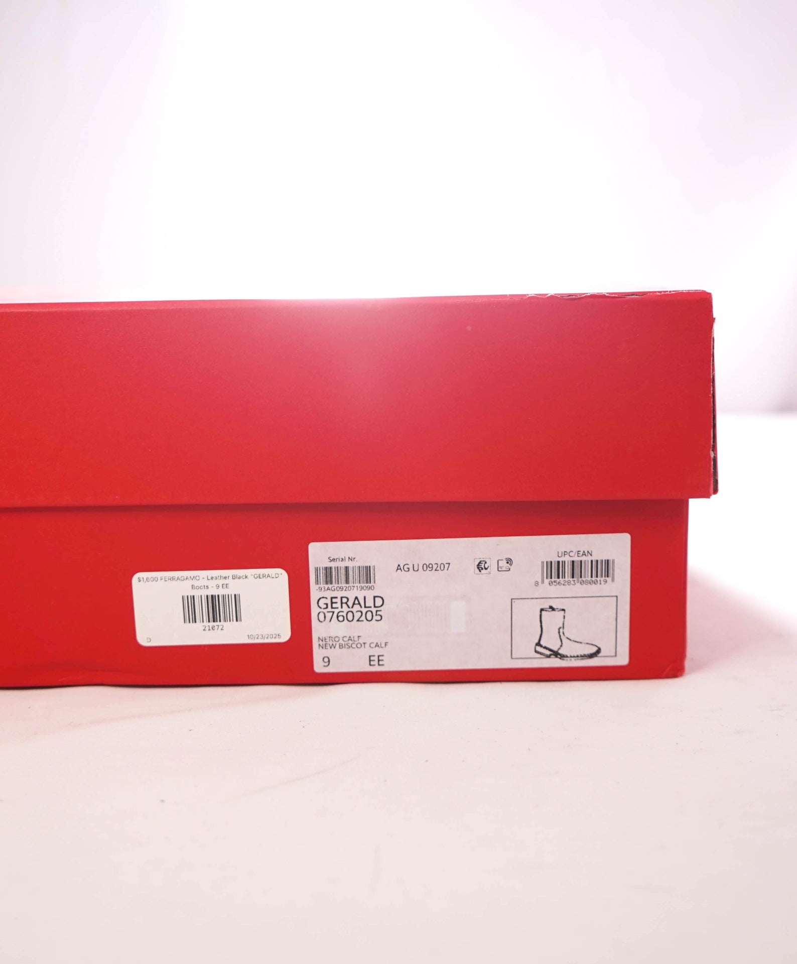 $1,600 FERRAGAMO - Leather Black "GERALD" Zip Boots - 9 EE