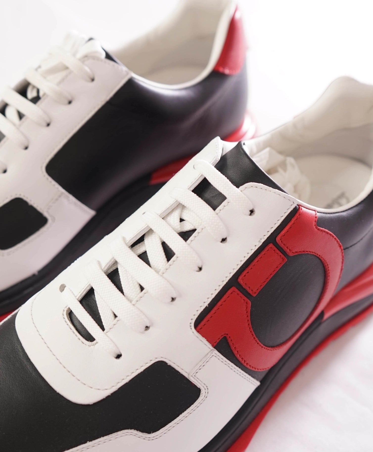 $950 FERRAGAMO - Leather Black/Red "Brooklyn" Sneakers - 9 M