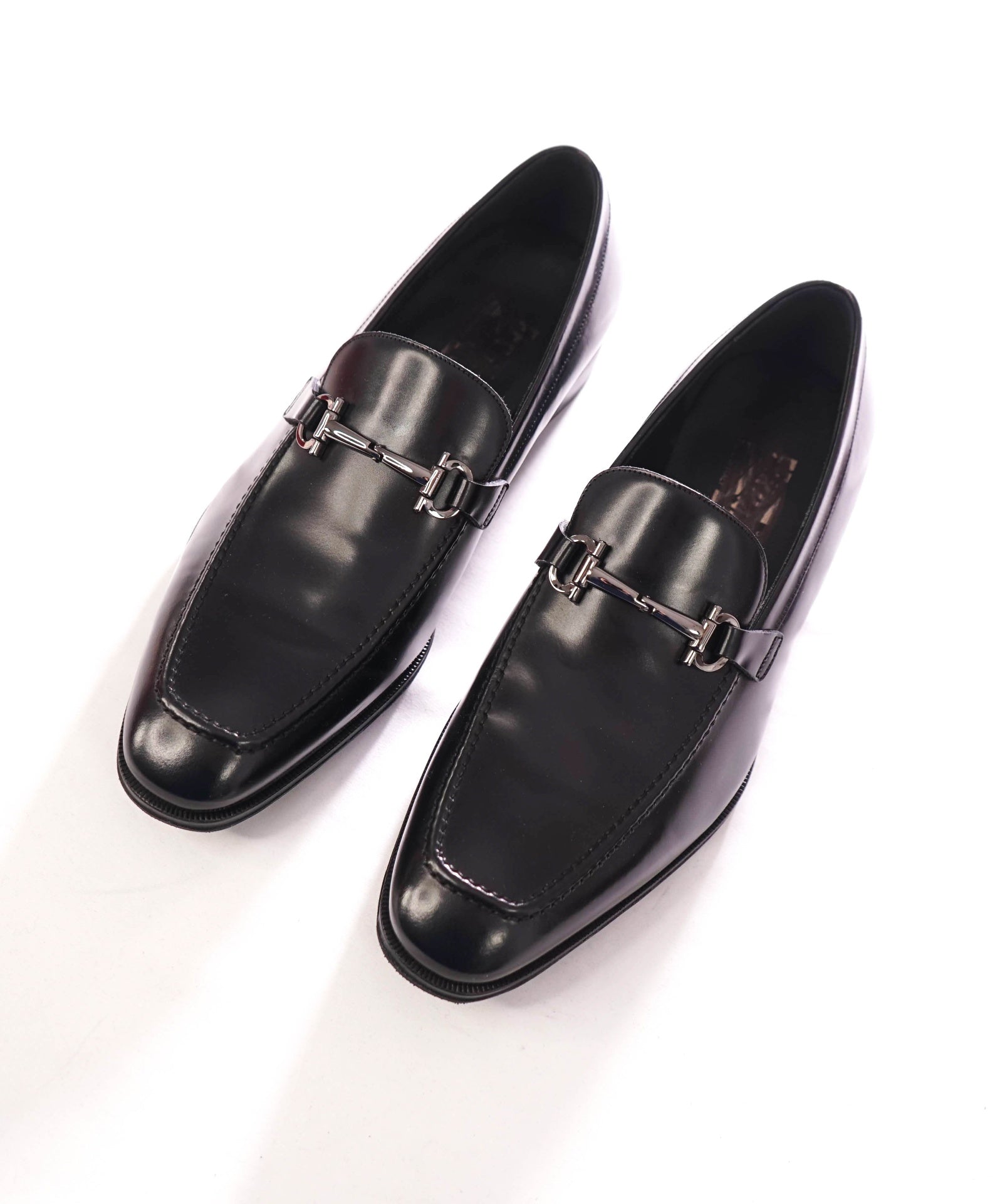$850 FERRAGAMO - Leather Fenice Black Loafers - 8.5 3E