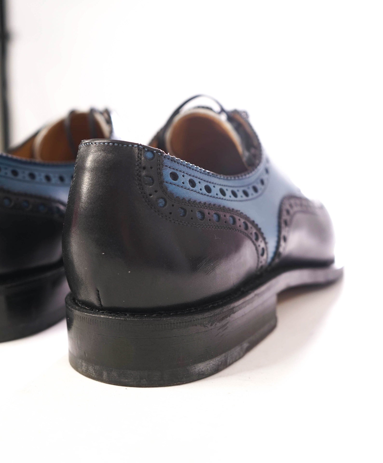 $1,595 FERRAGAMO - Leather TRAMEZZA Wingtip Derby - 9.5 D