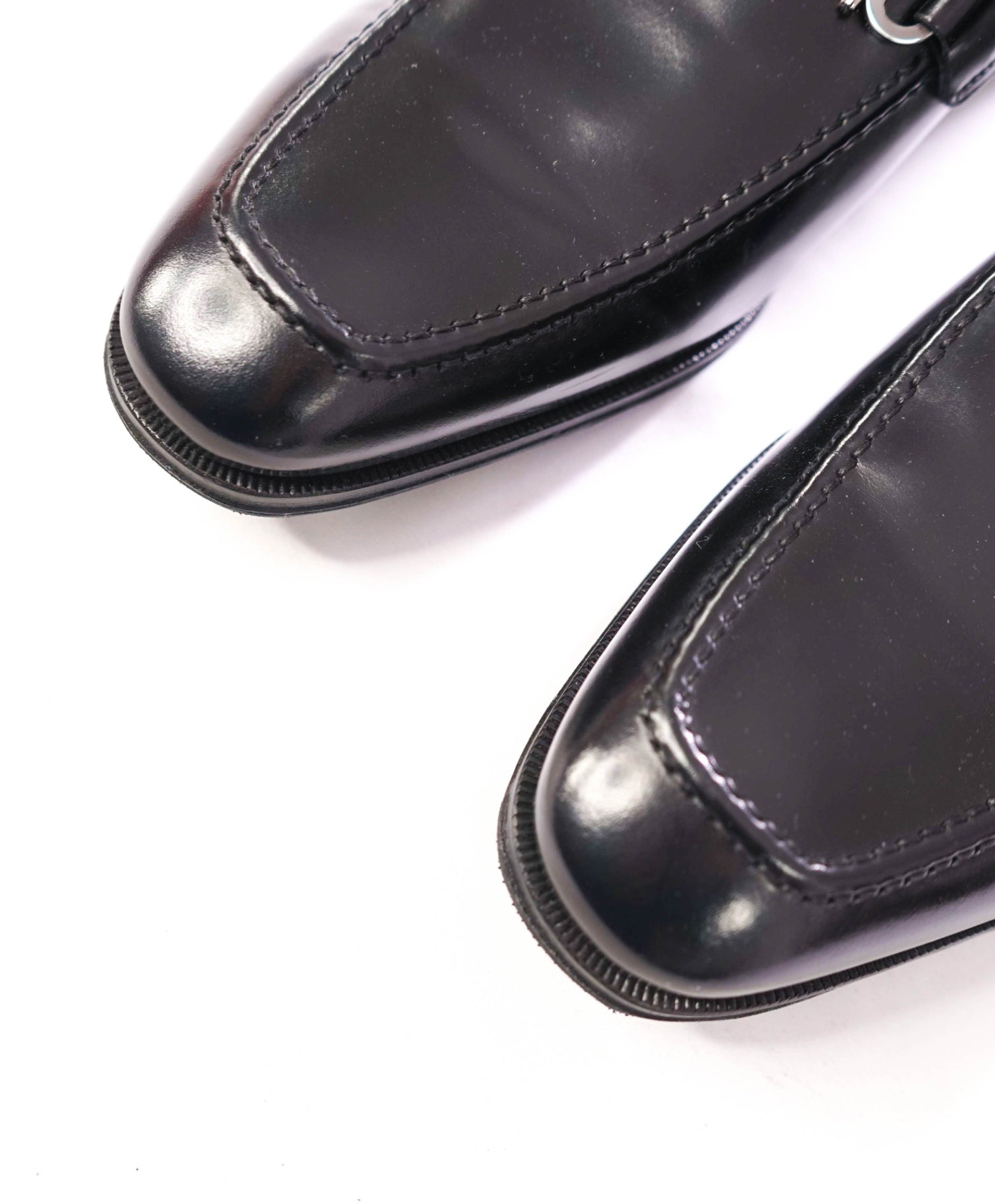 $850 FERRAGAMO - Leather Fenice Black Loafers - 8.5 3E
