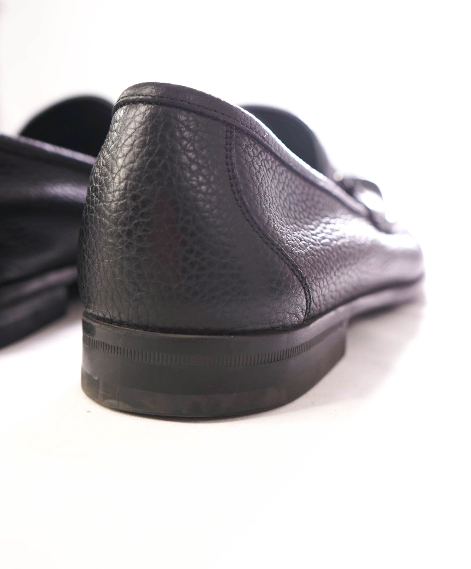 $850 FERRAGAMO - *GRANDIOSO* Leather Black Pebble Loafers - 10 D
