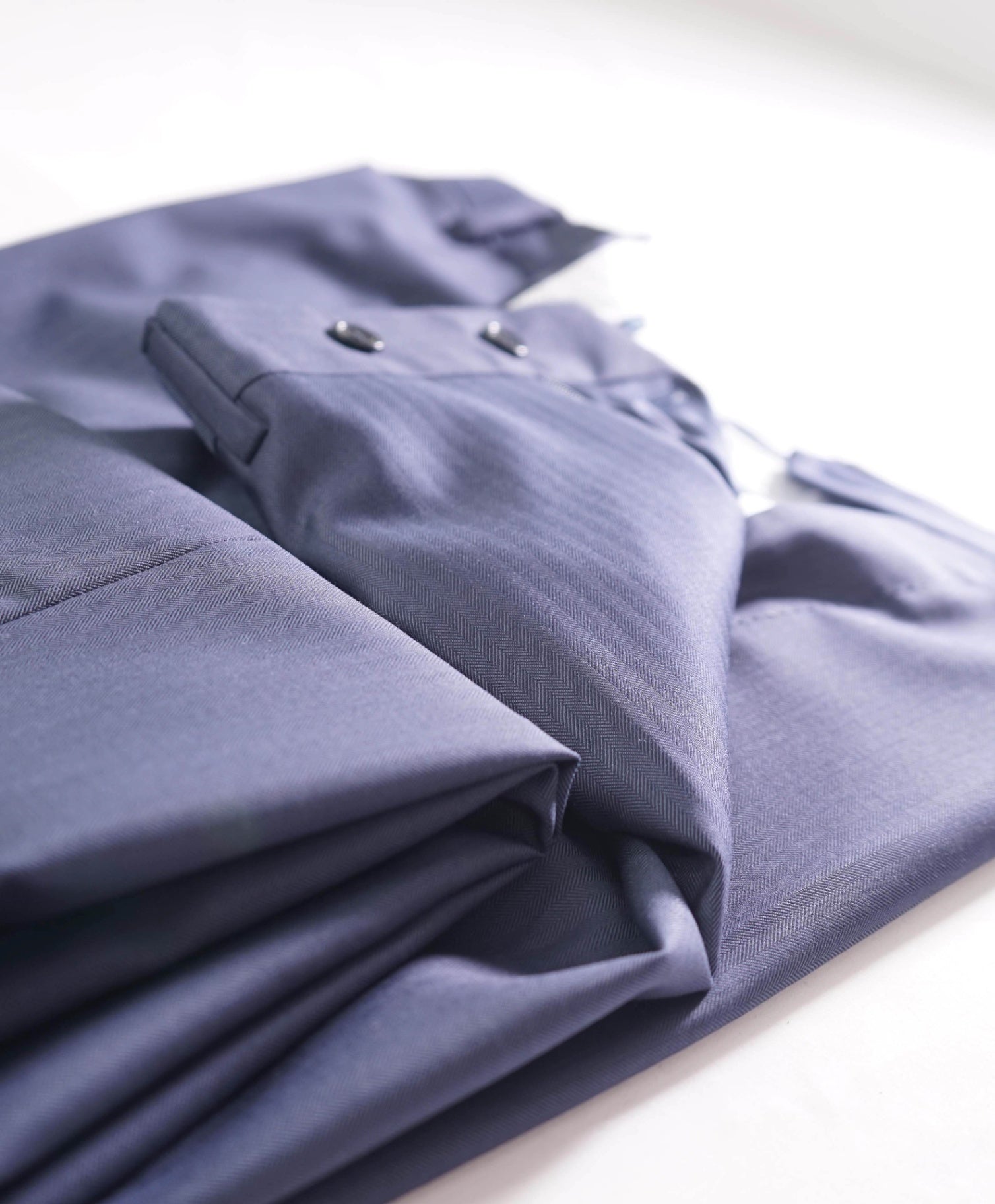 $400 SAKS FIFTH AVENUE - Wool Navy Blue Herringbone Pants - 36W