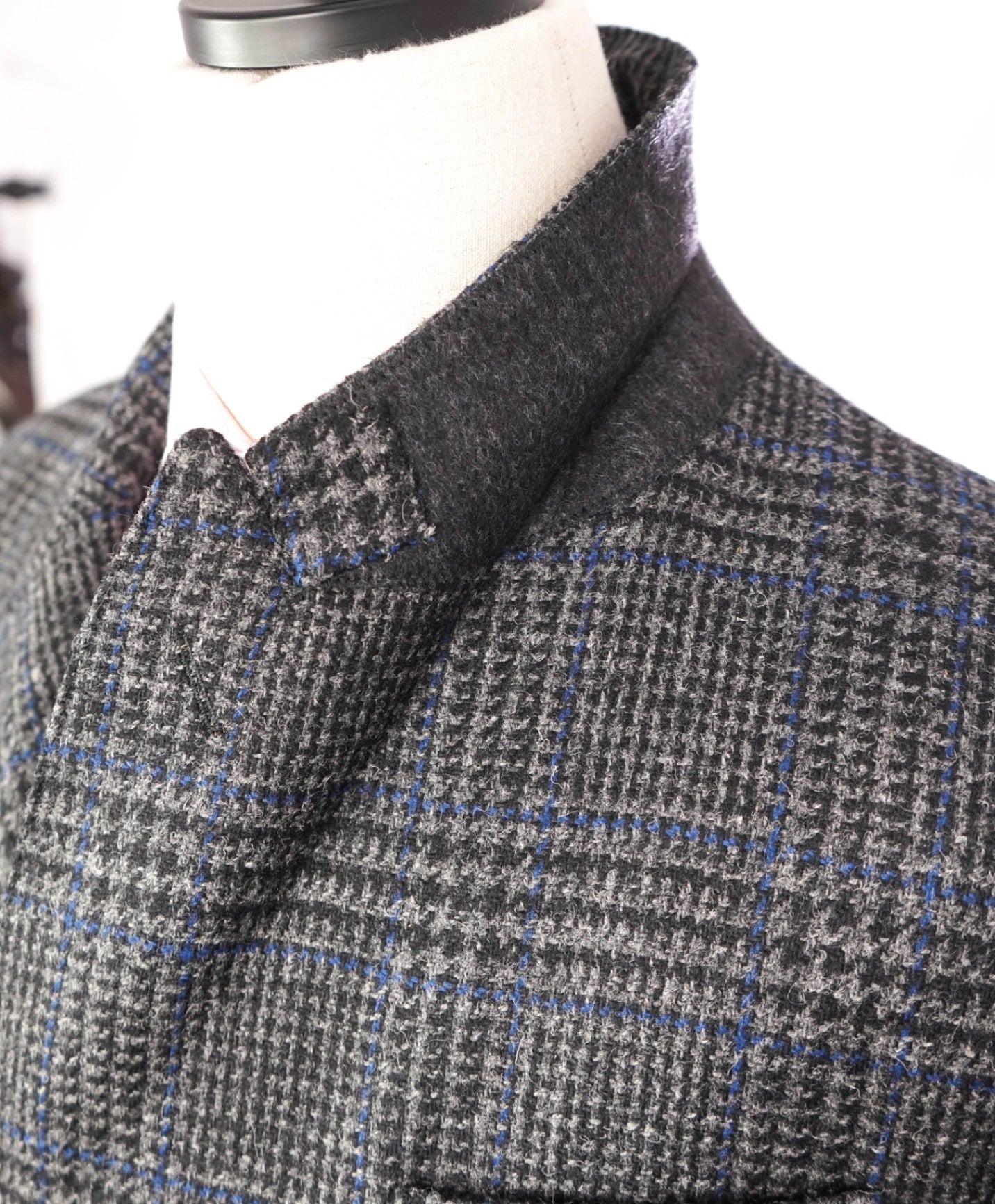 $2,950 BURBERRY LONDON - Wool Gray/Blue Plaid Overcoat - 46