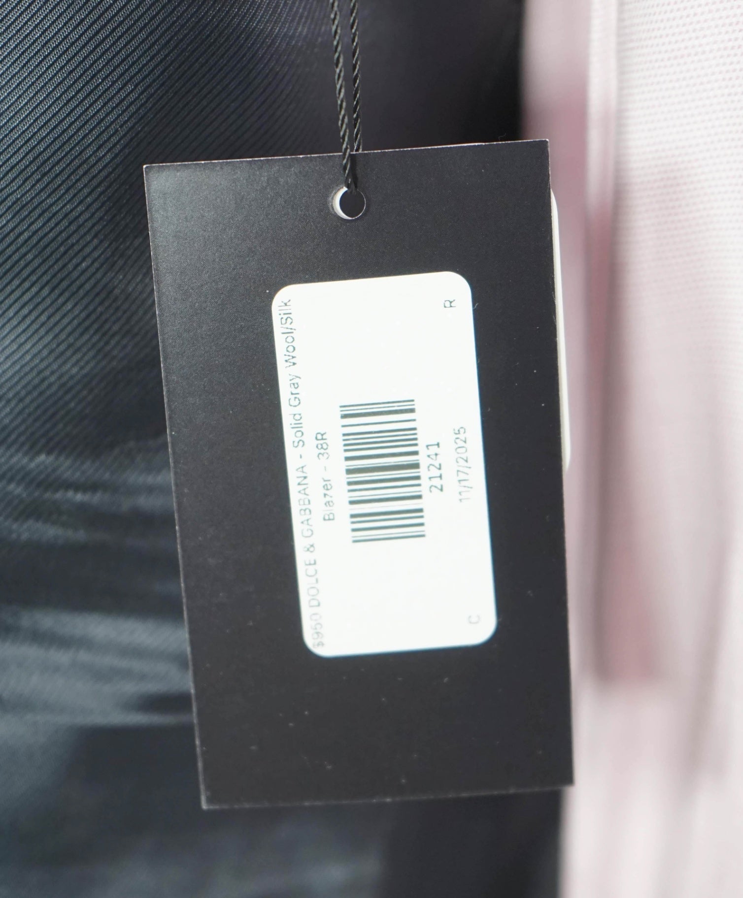 $1,950 DOLCE & GABBANA - Solid Gray Wool/Silk Sharkskin Blazer - 38R