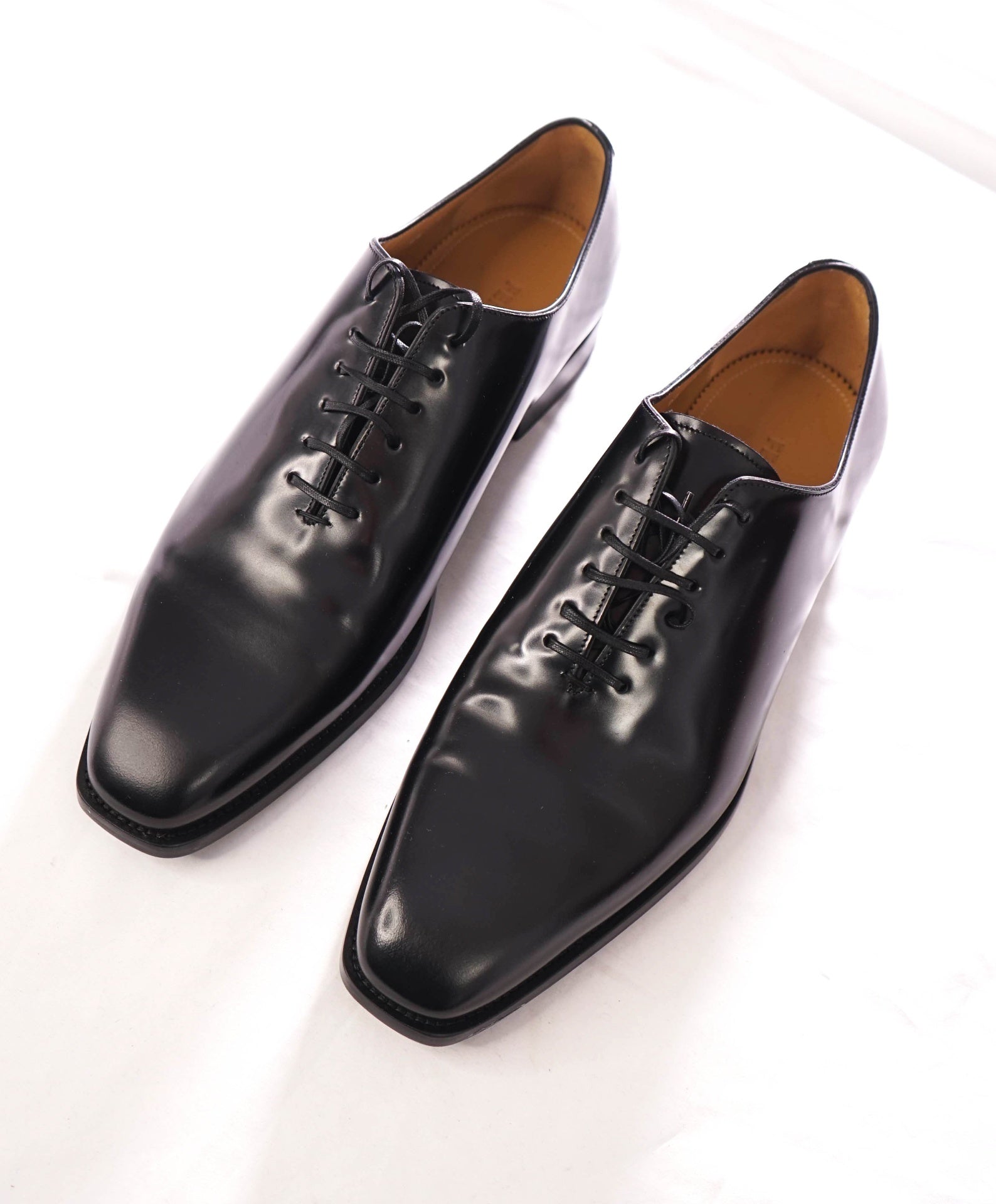 $1,095 FERRAGAMO - Black "GEOFFREY" Wholecut Leather Oxfords - 11 EE