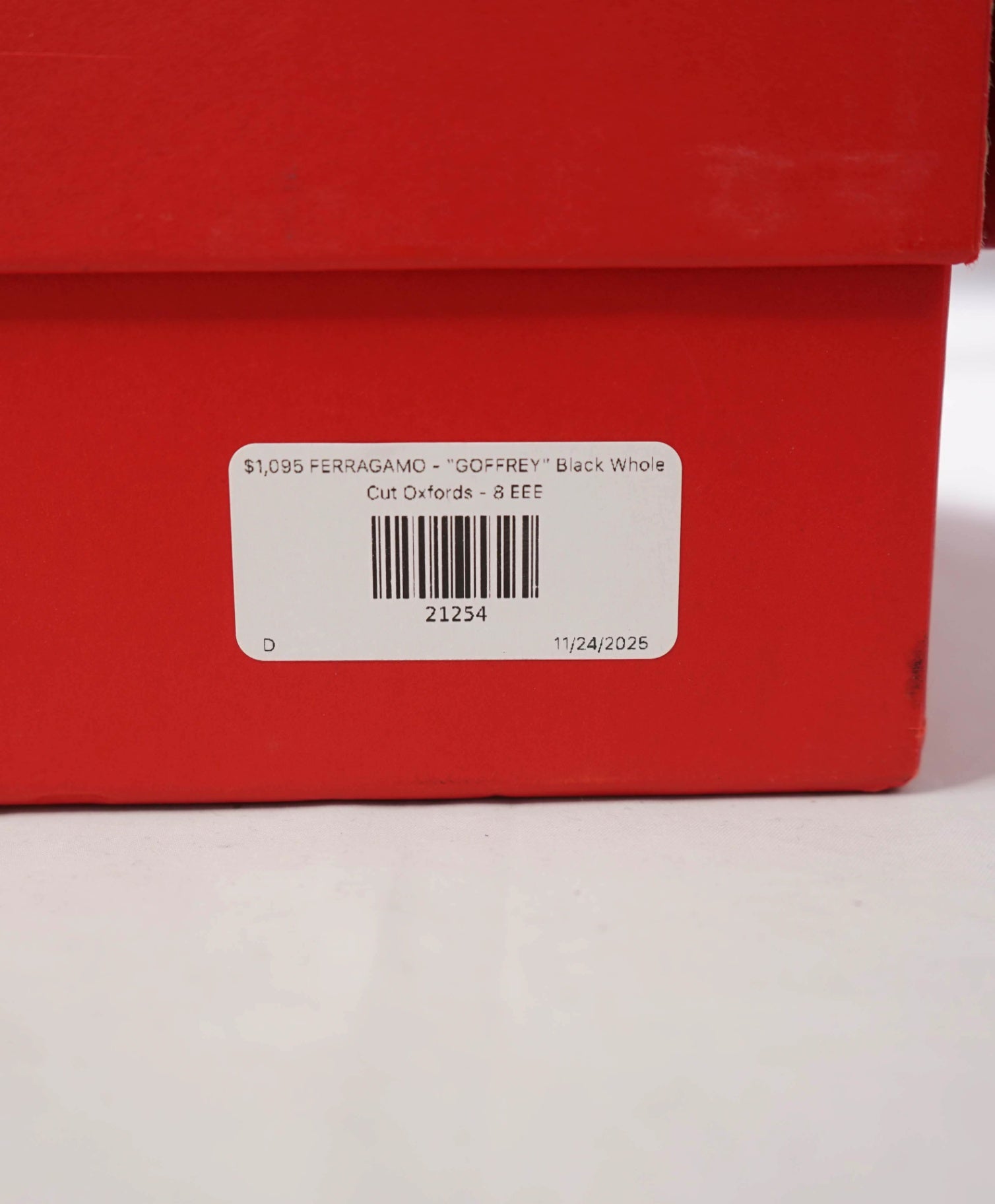 $1,095 FERRAGAMO - "GOFFREY" Black Whole Cut Oxfords - 8 EEE