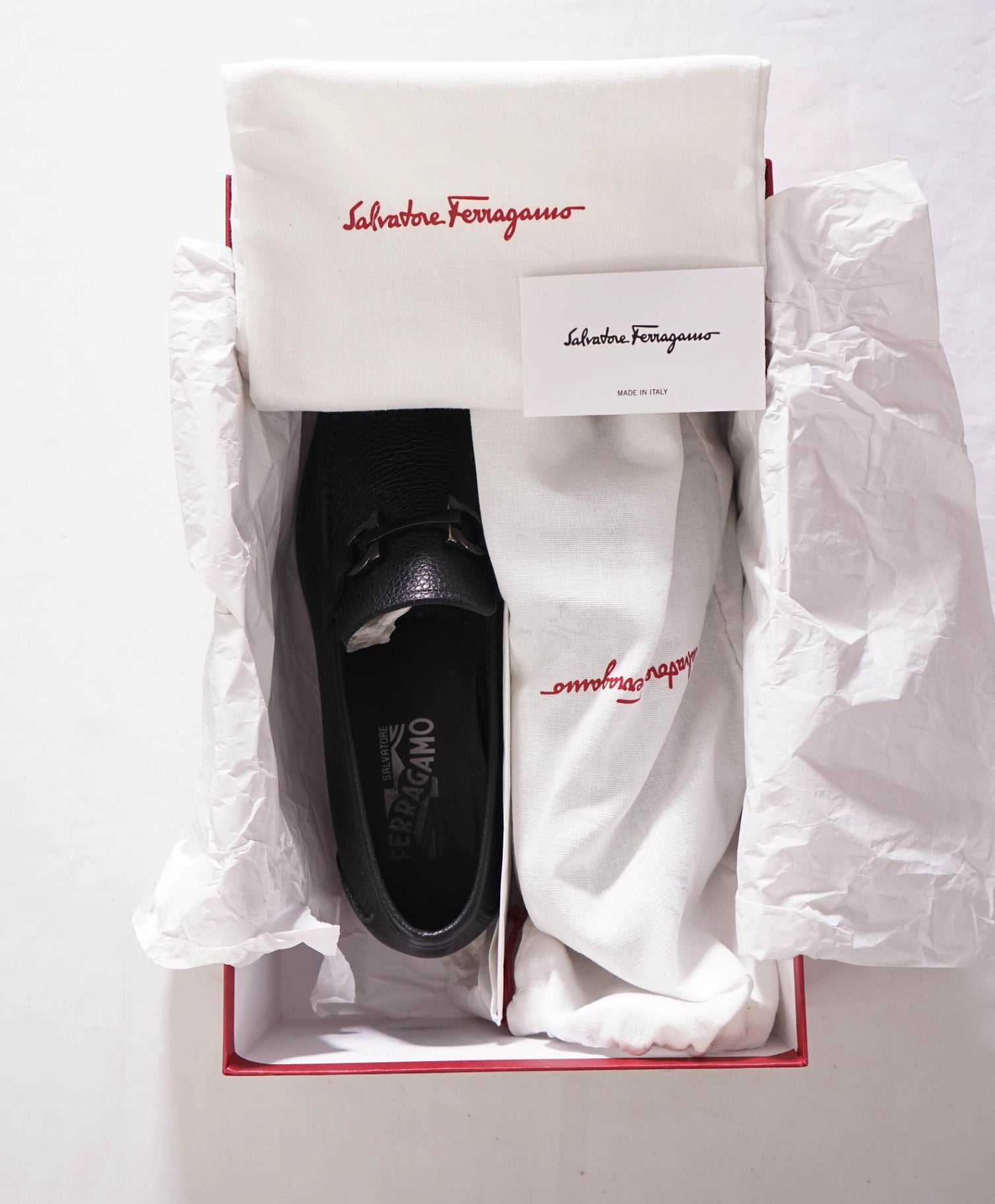 $850 FERRAGAMO - *GRANDIOSO* Leather Black Pebble Loafers - 9 D