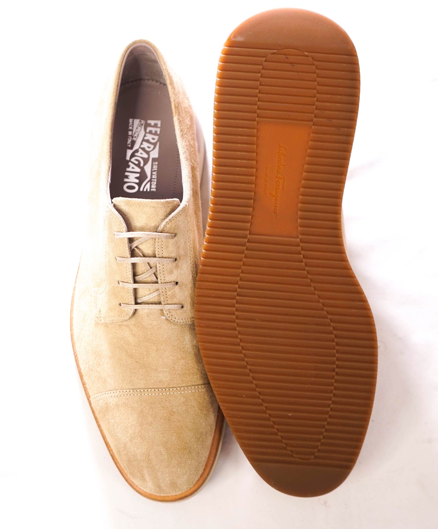 $880 FERRAGAMO - Tan Gancini Logo Suede "ALTAIR" Derby - 11.5 E