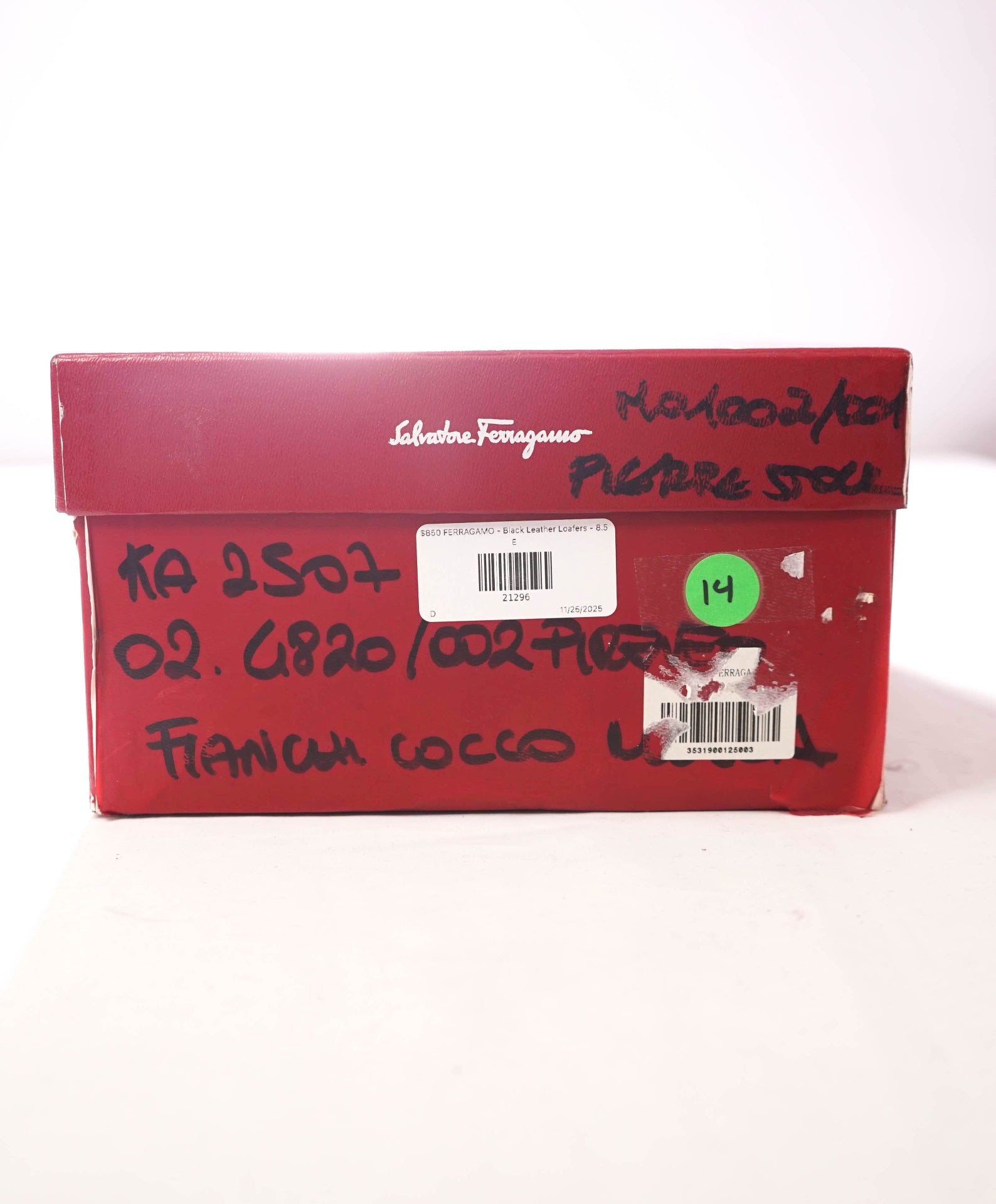 $850 FERRAGAMO - Black Leather GANCINI LOGO Bit Loafers - 8.5 E