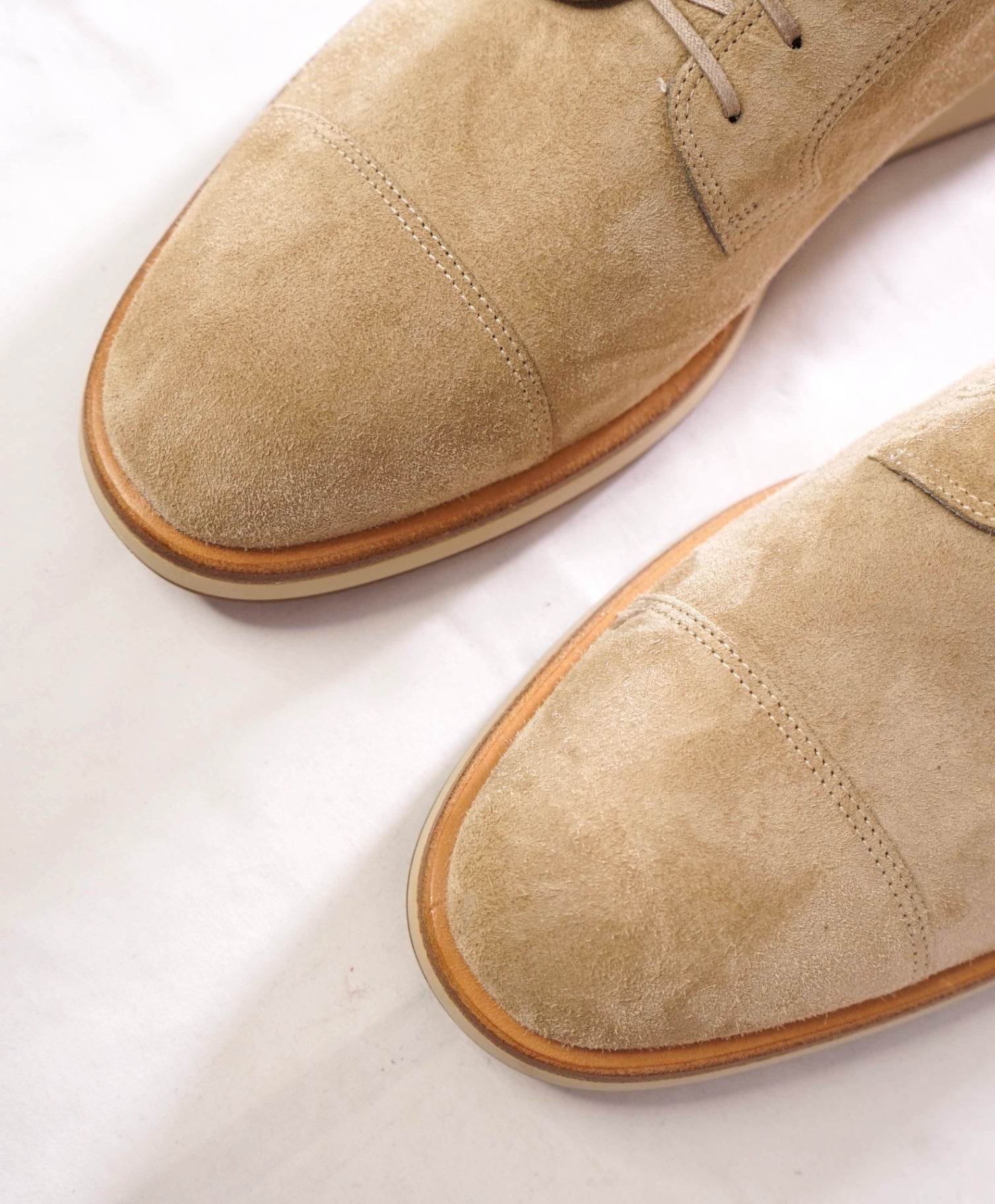 $880 FERRAGAMO - Tan Gancini Logo Suede "ALTAIR" Derby - 11.5 E