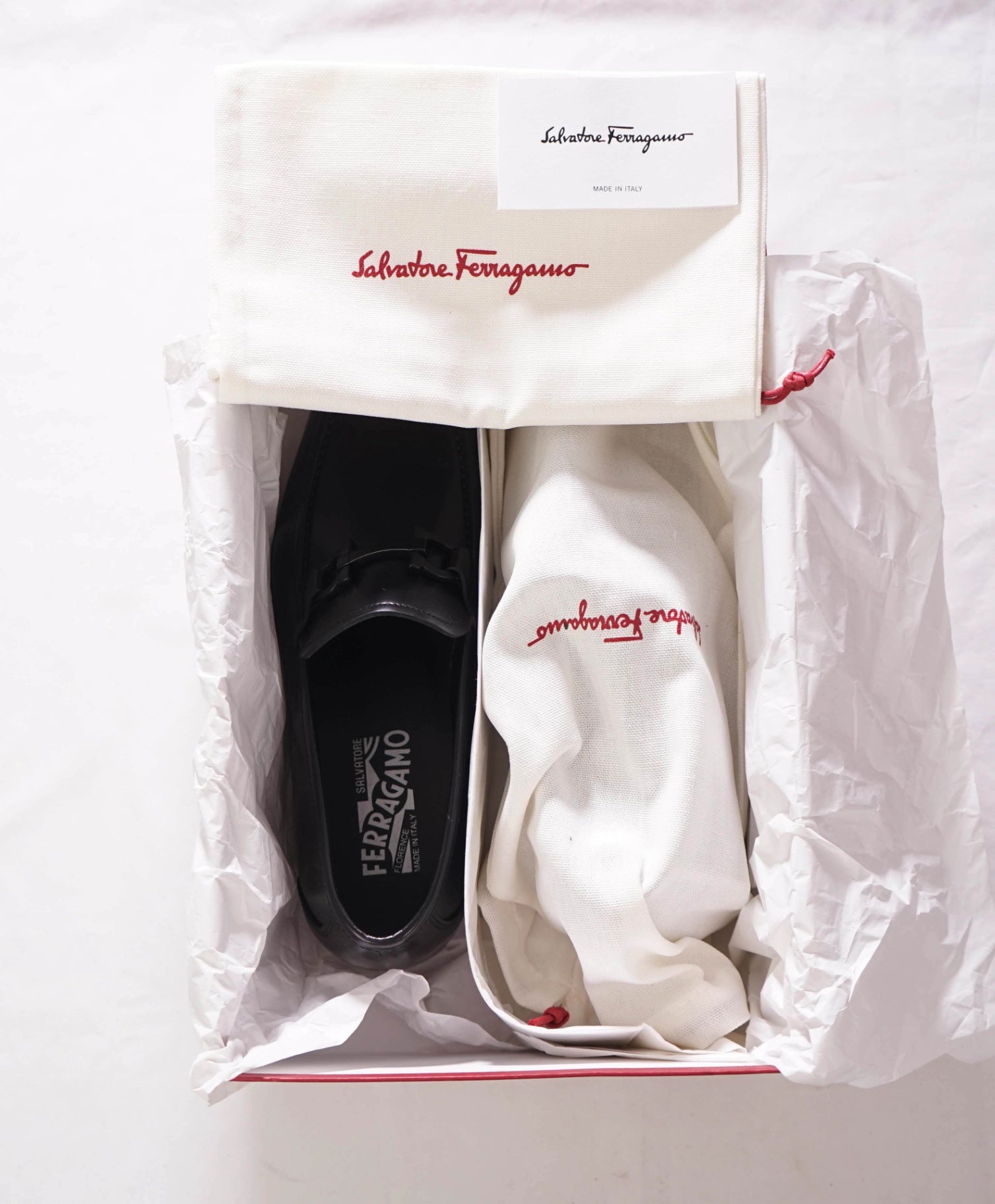 $850 FERRAGAMO - "GRANDIOSO" Black on Black Loafers - 8 E