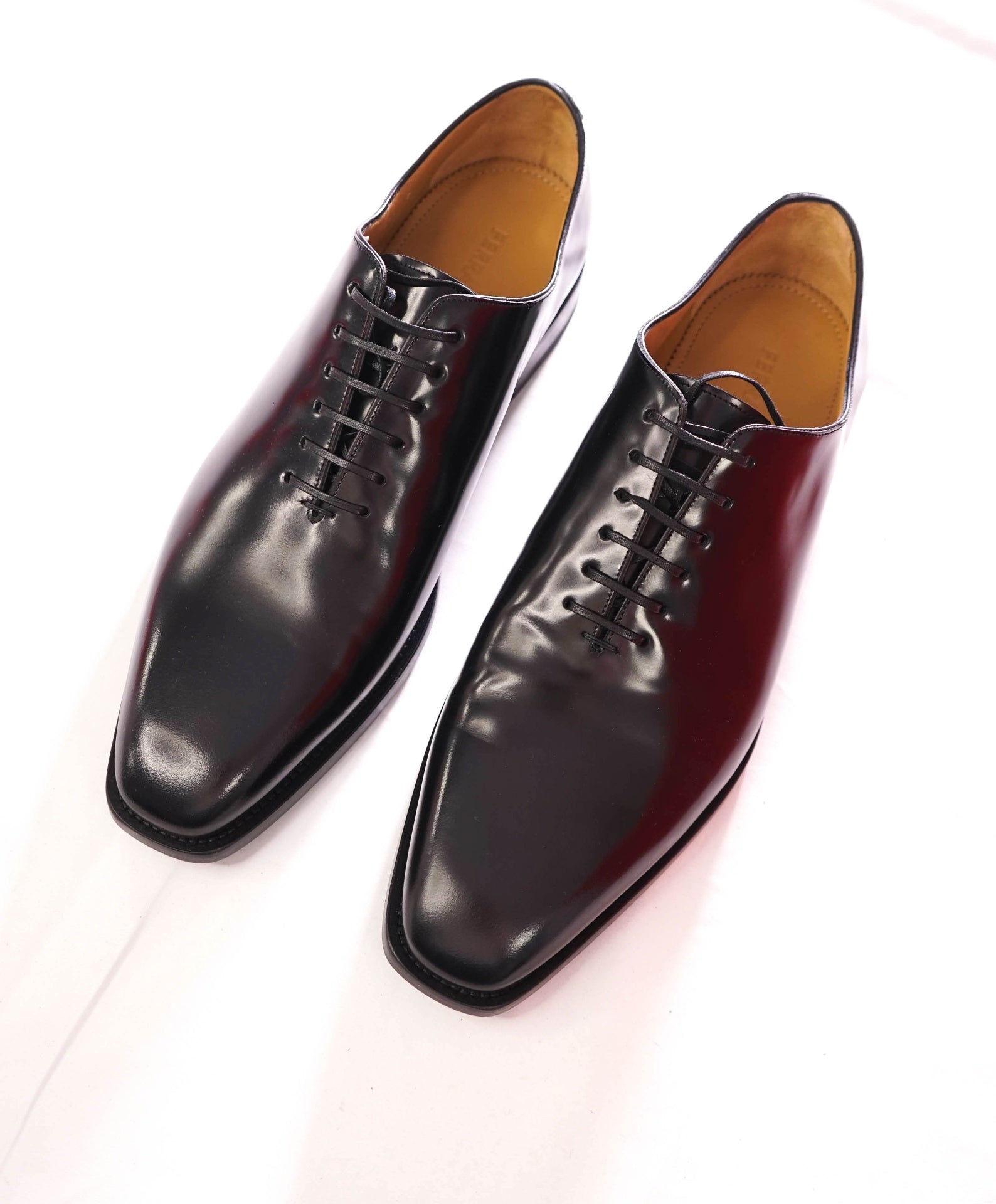 $1,090 FERRAGAMO - Black Leather "GEOFFREY" Oxfords - 12 D