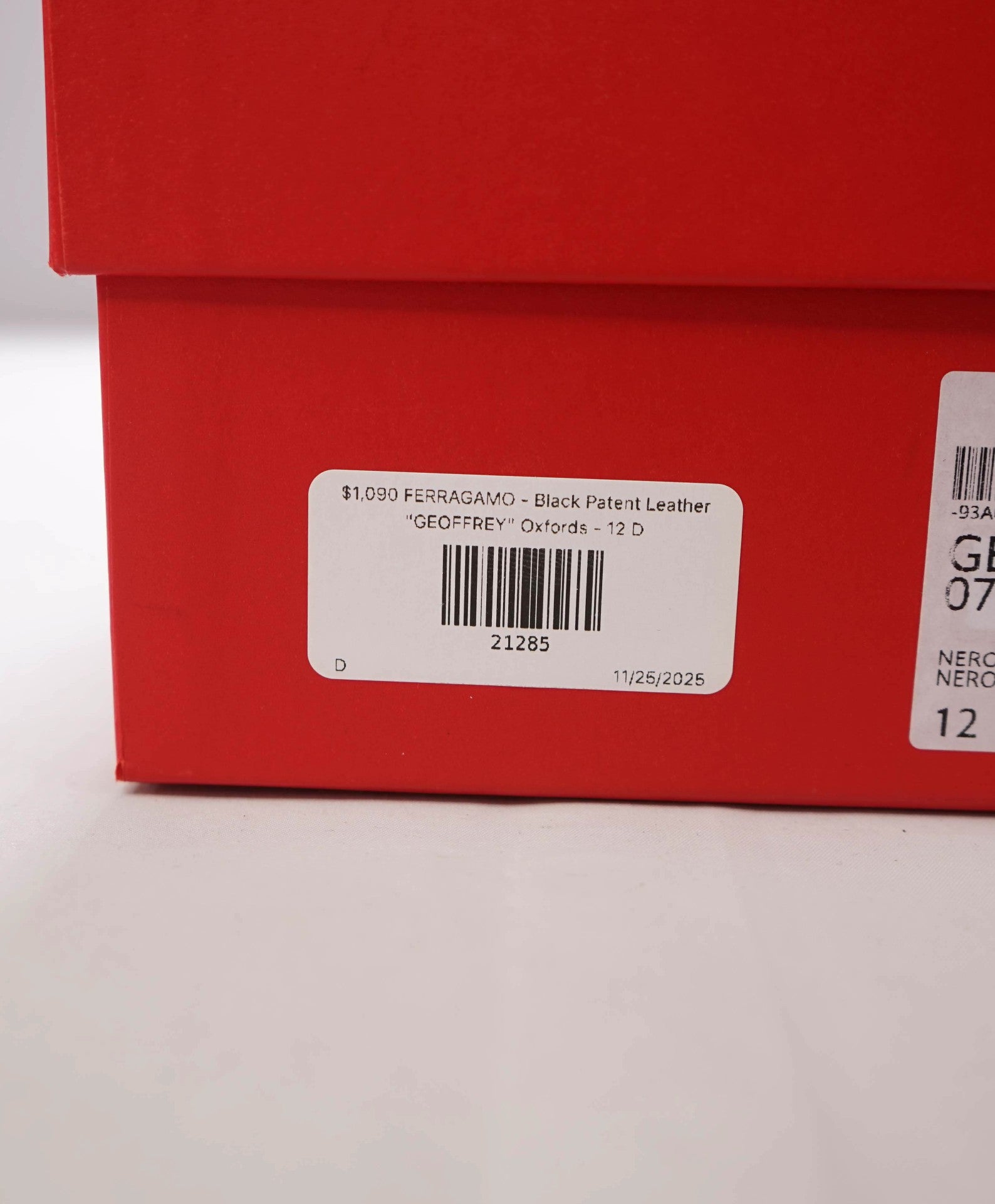 $1,090 FERRAGAMO - Black Leather "GEOFFREY" Oxfords - 12 D