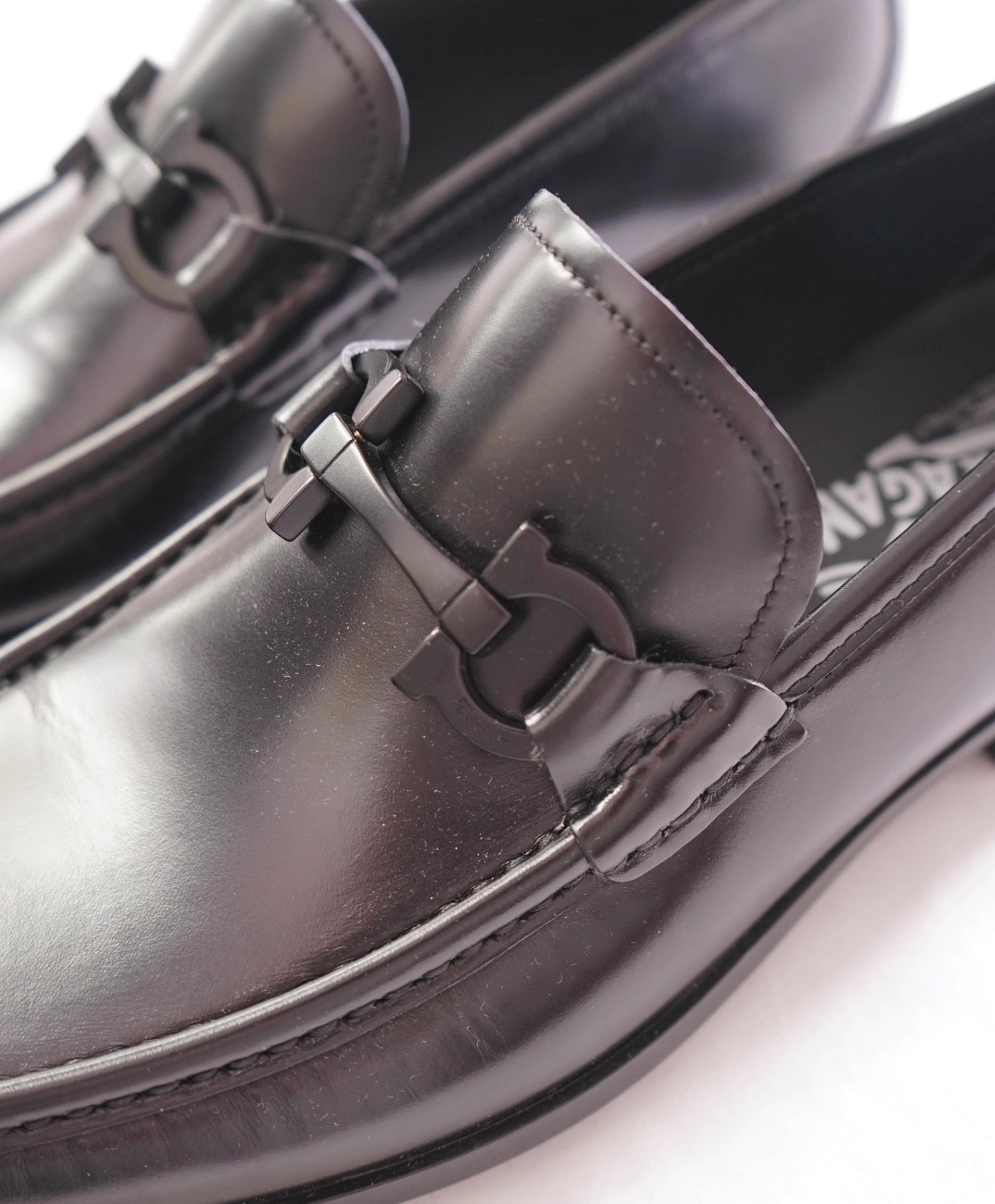 $850 FERRAGAMO - "GRANDIOSO" Black on Black Loafers - 8 E