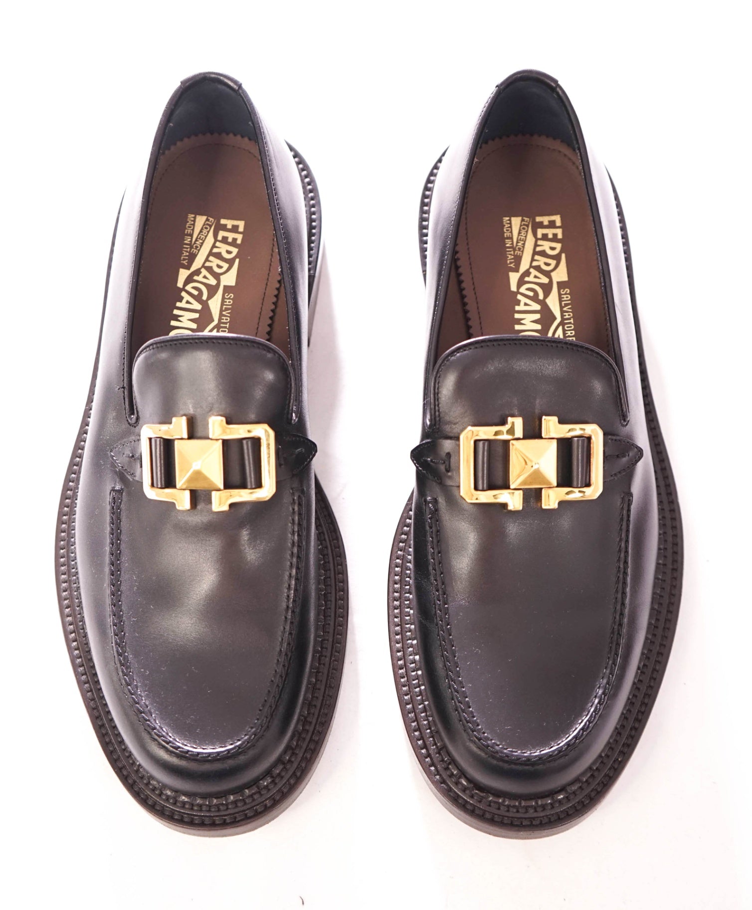 $1,095 FERRAGAMO - PATRICK Black Leather Lug Sole Loafers - 8 EE