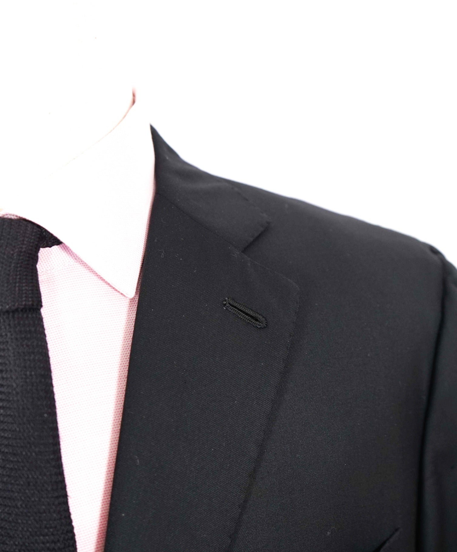 $2,995 ISAIA - *CLOSET STAPLE* 160's Black Notch Lapel Blazer - 46R