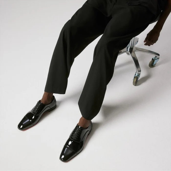 $1,100 CHRISTIAN LOUBOUTIN - *GREGGO PATENT* Leather Black Oxfords - US 9.5 (42.5EU)