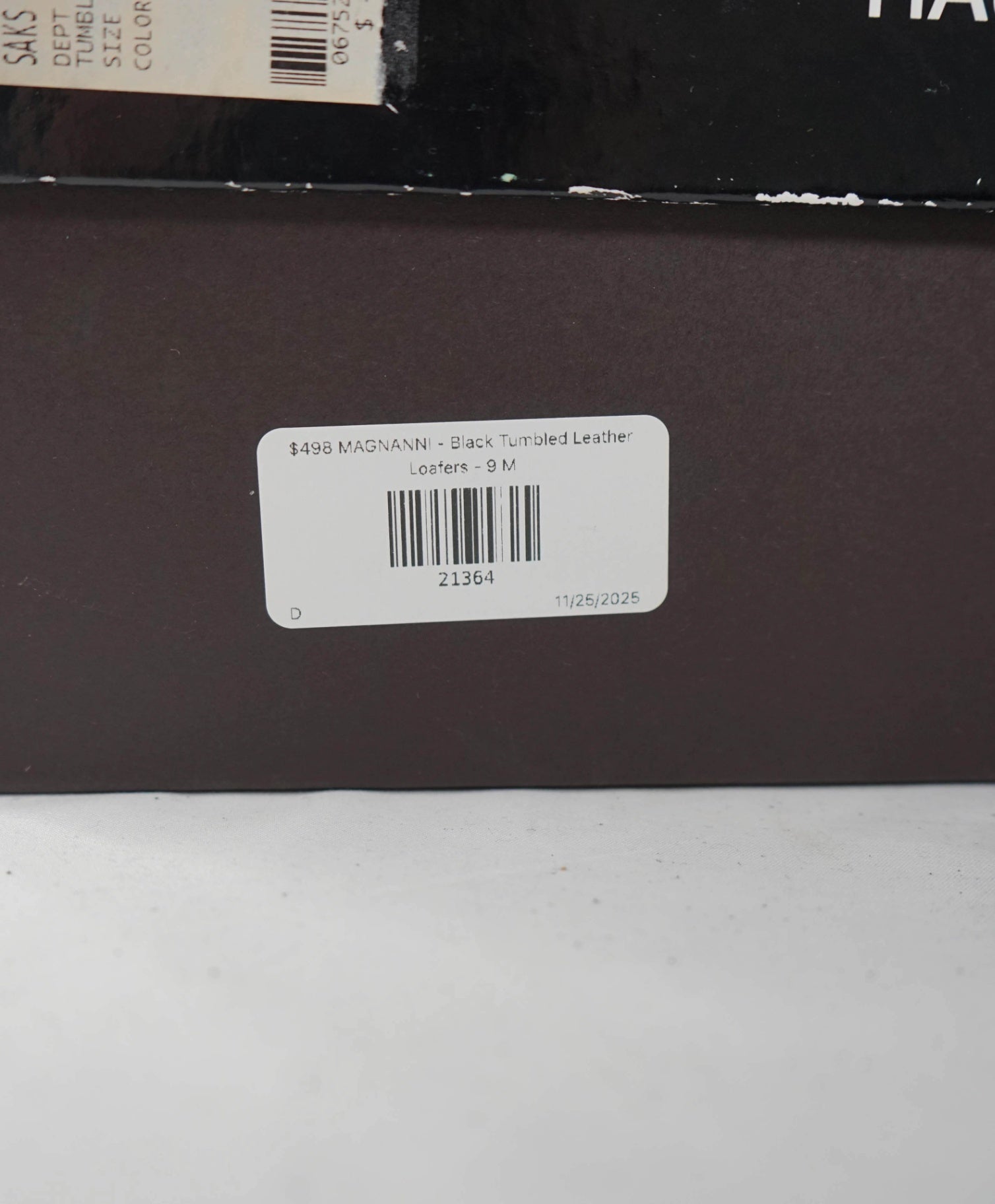 $498 MAGNANNI - Black Pebbled Leather Loafers - 9 M