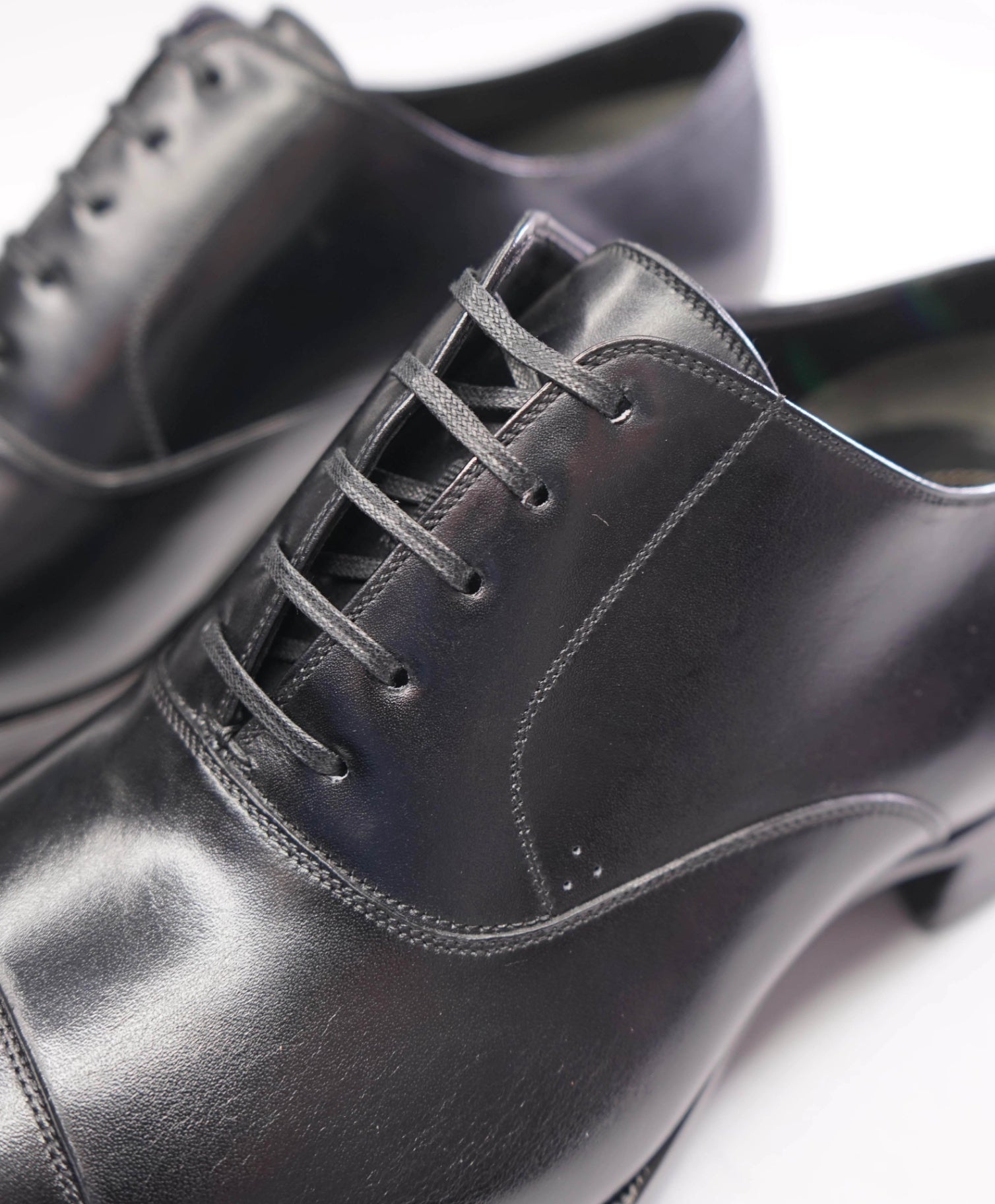 $1,990 TOM FORD - Black Leather Oxfords - US 7.5 EE (7TF)