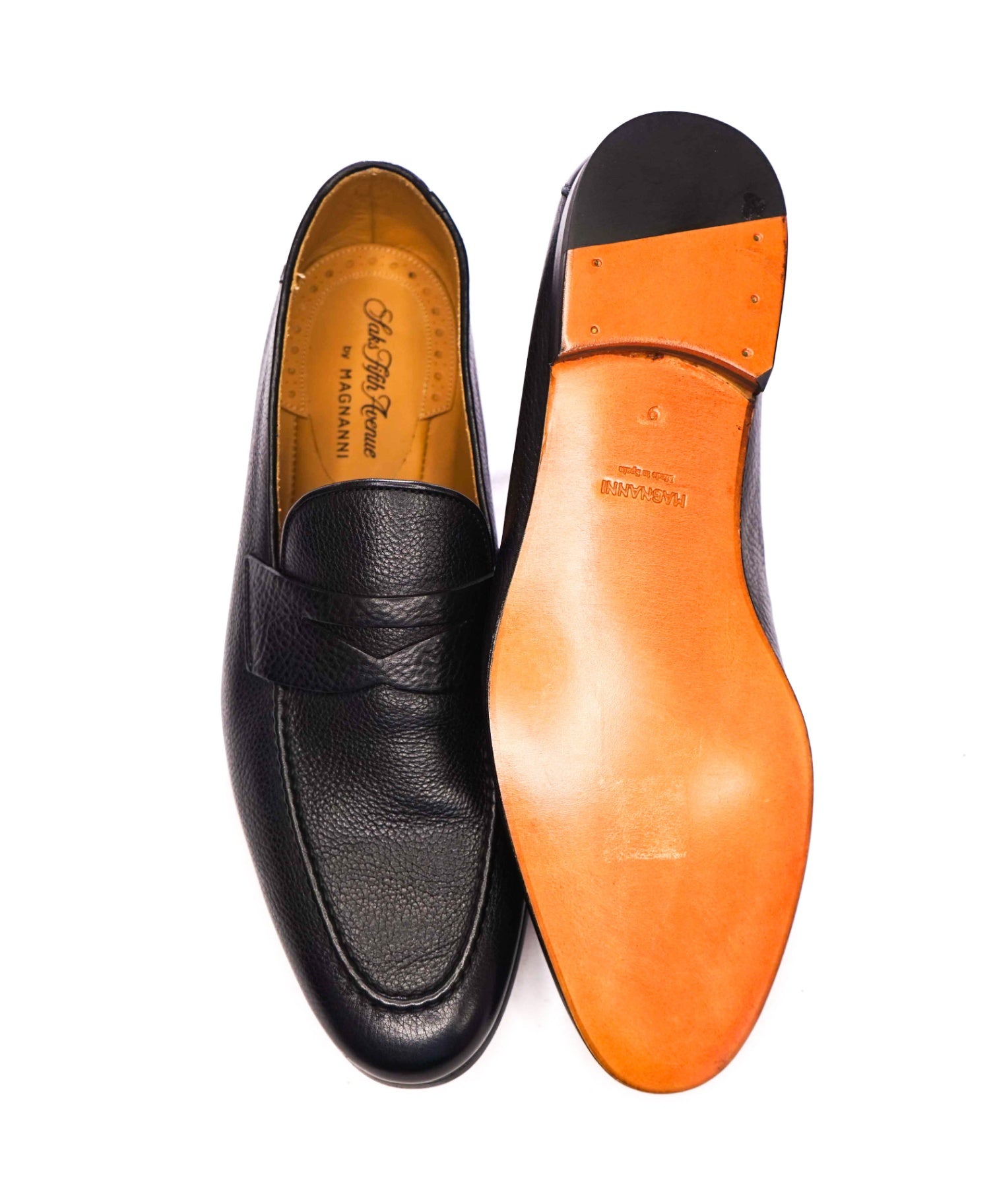 $498 MAGNANNI - Black Pebbled Leather Loafers - 9 M