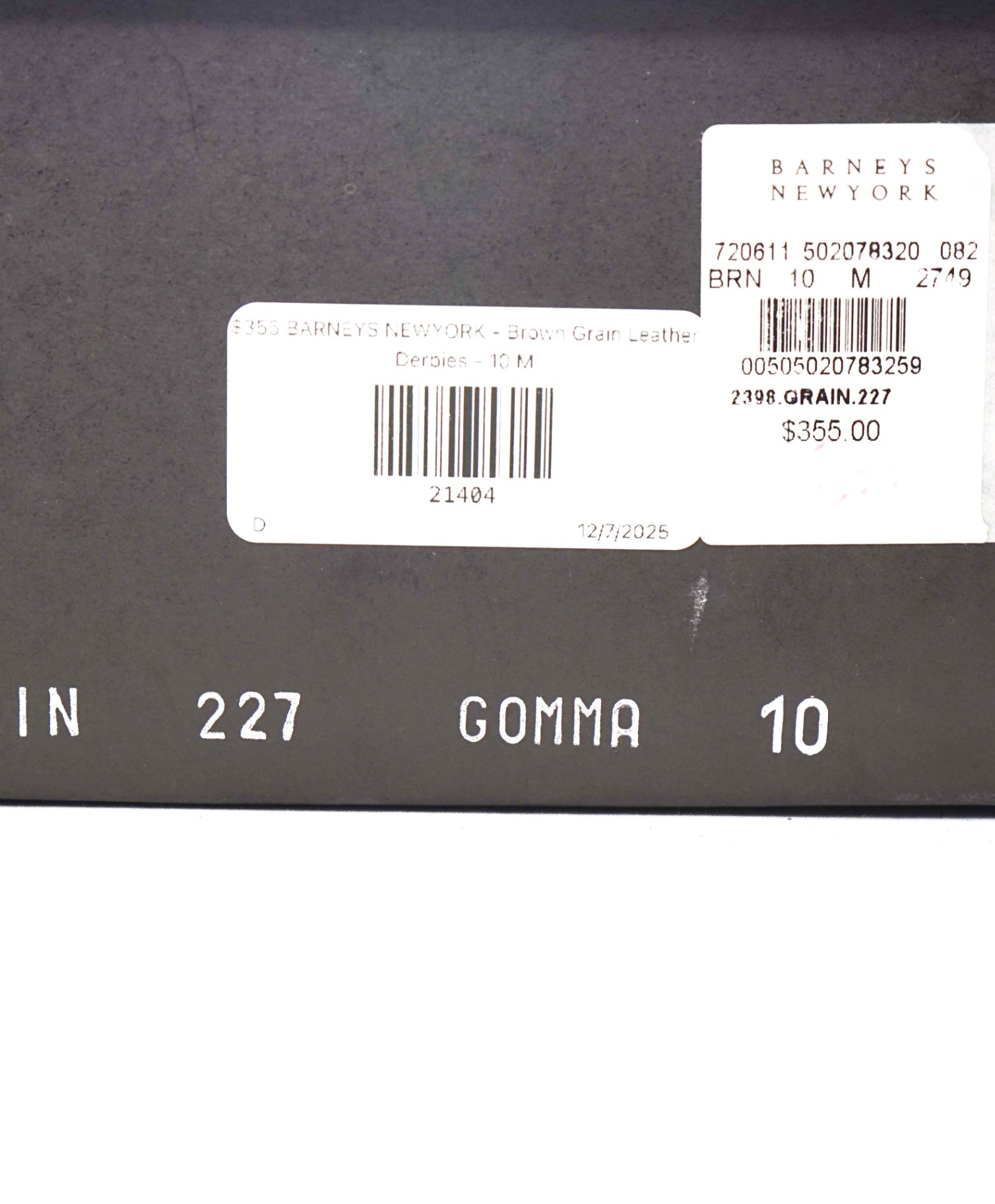 $355 BARNEYS NEWYORK - Brown Pebbled Leather Lug Sole - 10 M