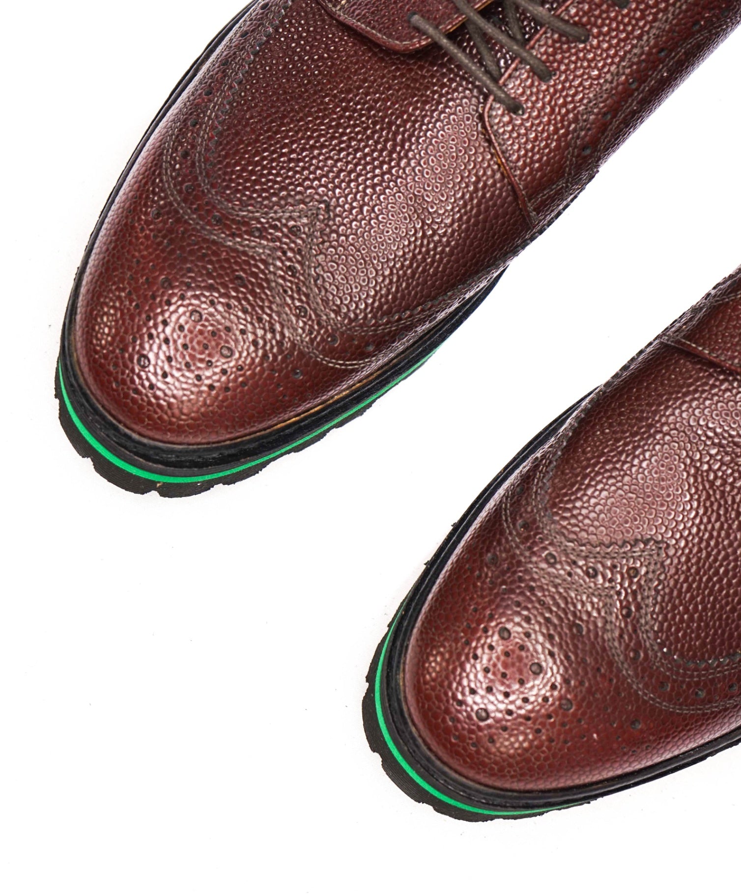 $355 BARNEYS NEWYORK - Brown Pebbled Leather Lug Sole - 10 M