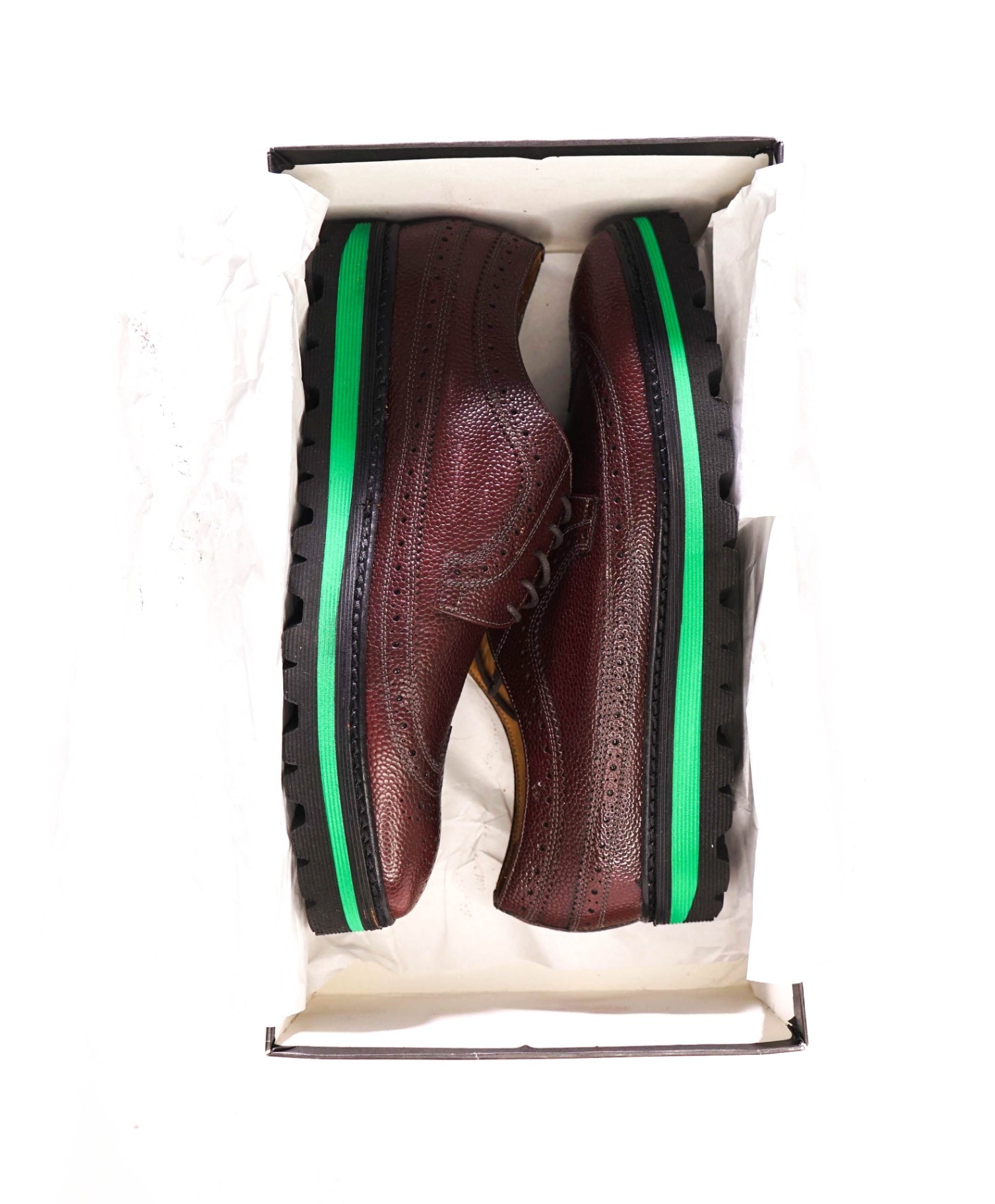 $355 BARNEYS NEWYORK - Brown Pebbled Leather Lug Sole - 10 M