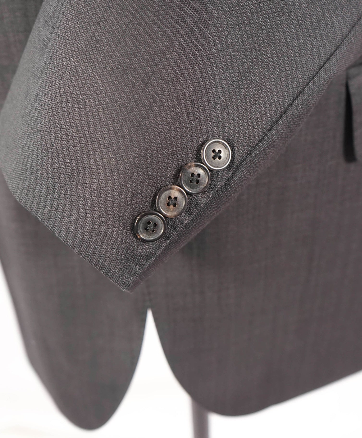 $1,195 HUGO BOSS - Solid Dark Gray Wool Suit - 46R