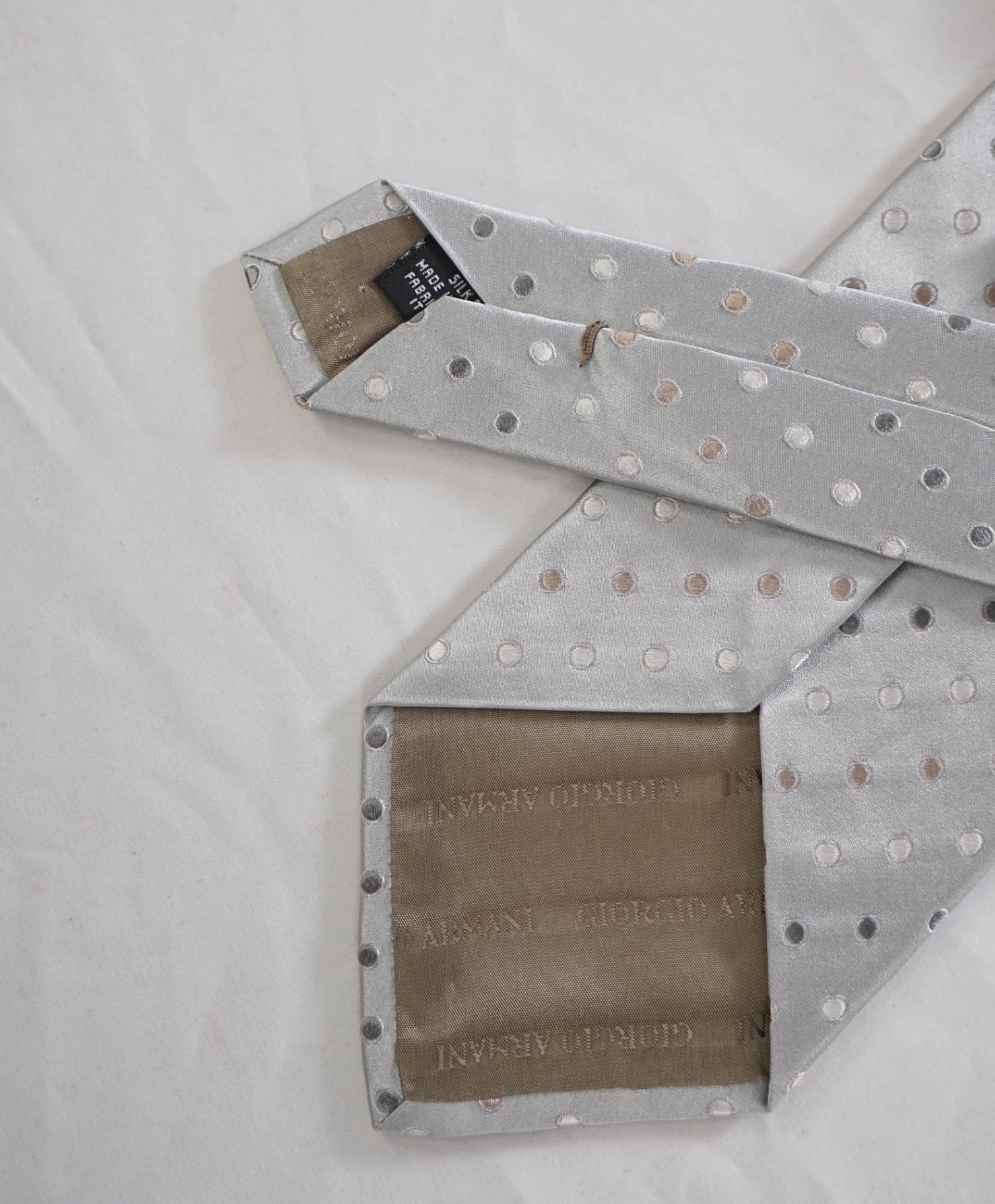 $245 GIORGIO ARMANI - Light Gray Polka-Dot Silk 3.75" - Tie