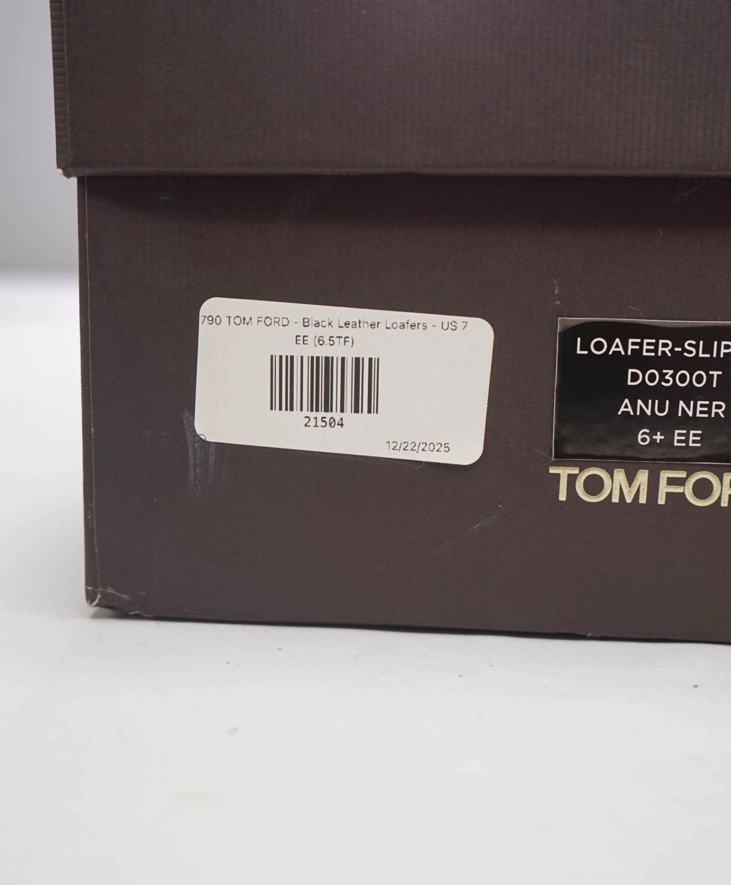 $1,790 TOM FORD - Black Leather Penny Loafers - US 7 EE (6.5TF)