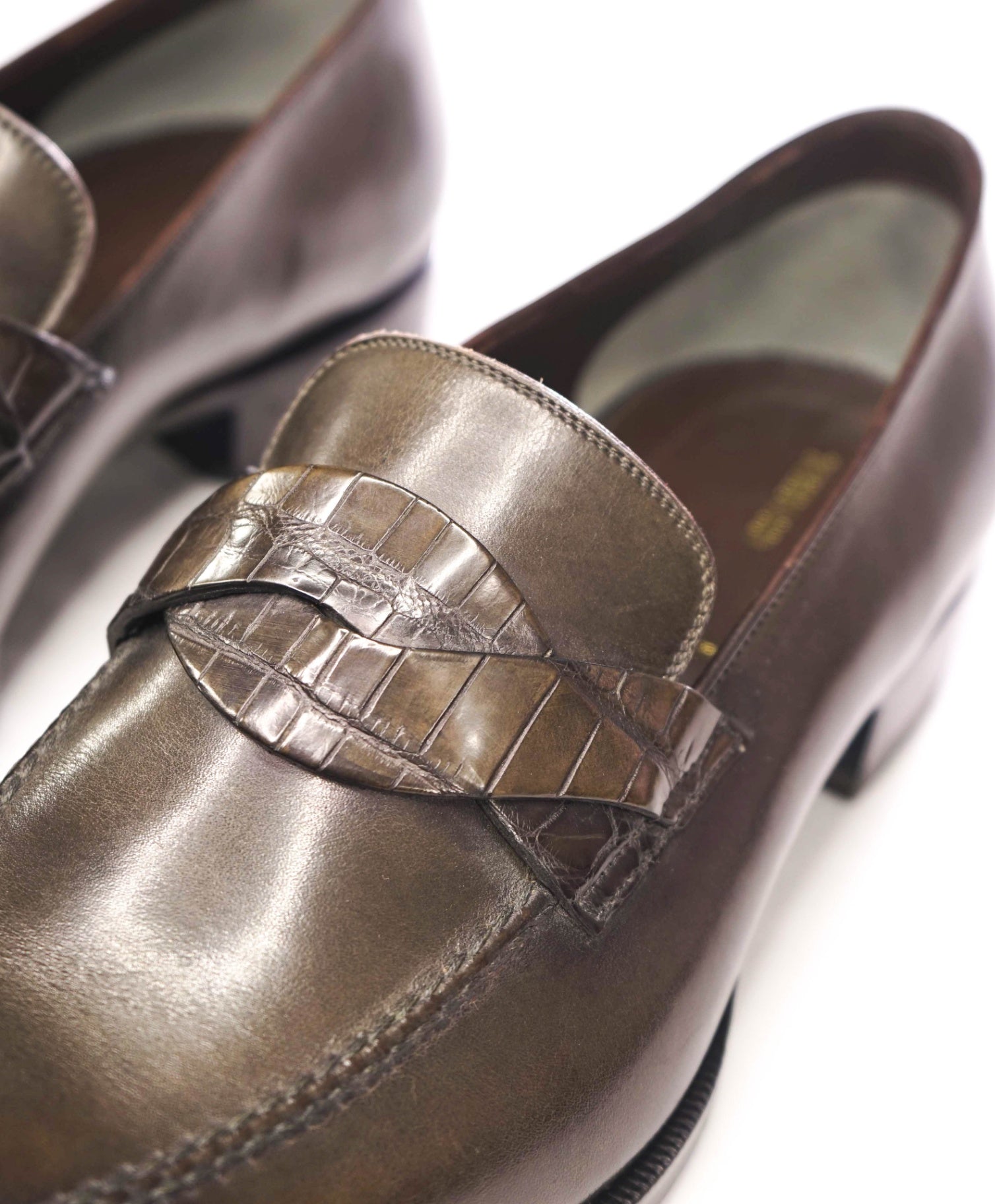 $2,250 TOM FORD - Crocodile Brown Leather "Twist" Loafers - US 7.5 (7TF)
