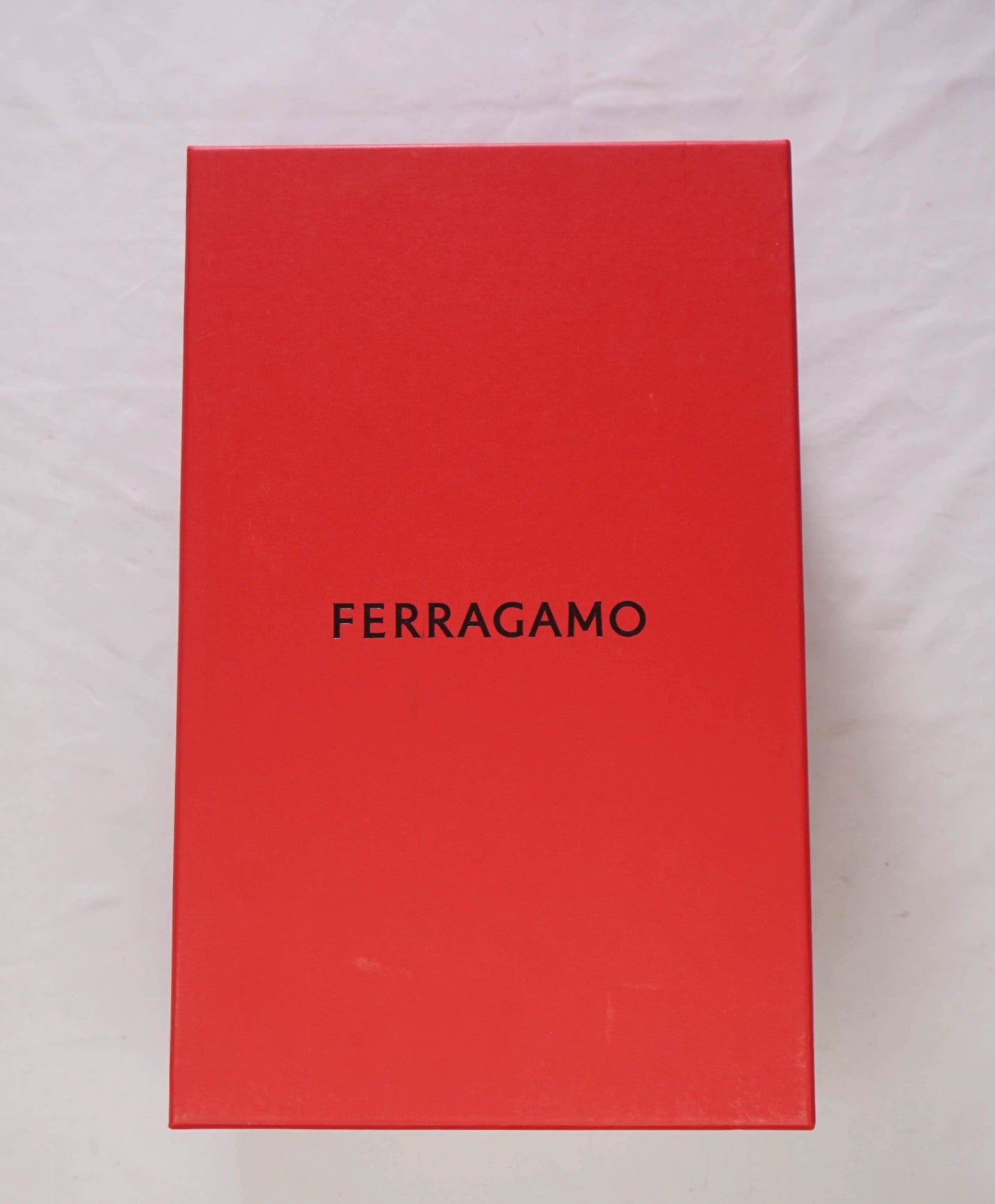 $895 FERRAGAMO - Black Leather "GAVINO" Logo Derby - 10.5 EE