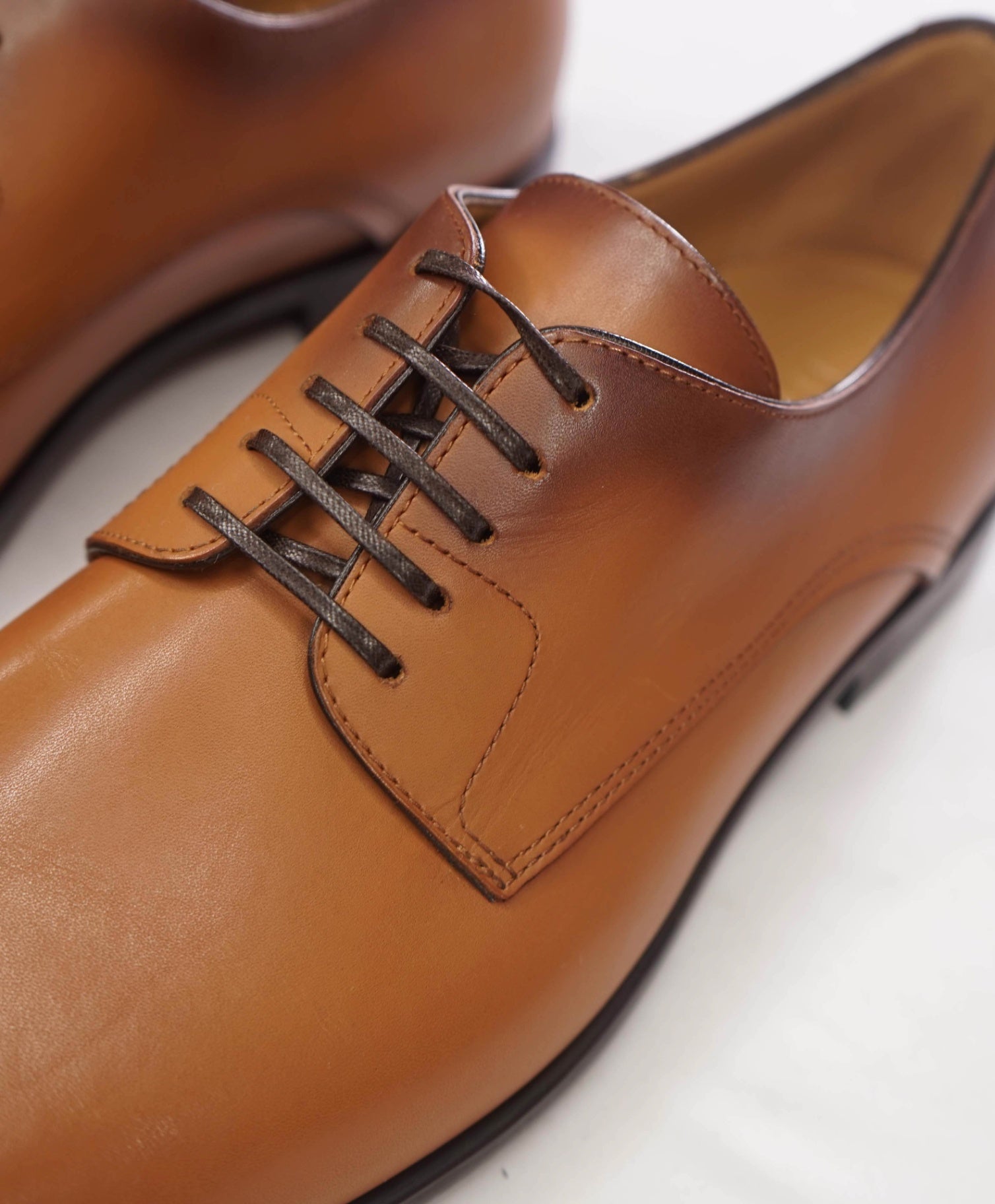 $880 FERRAGAMO - "FOSCO" Brown Patina Leather Derby - 7 D