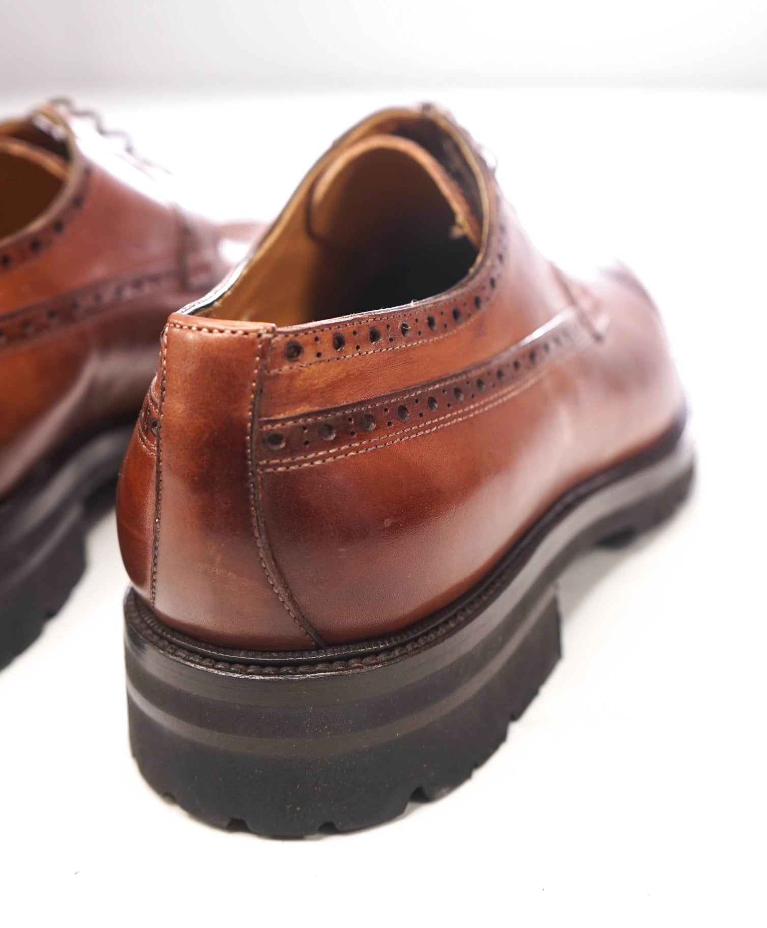 $650 BERGDORF GOODMAN - Brown Leather Lug Sole Derby - US 11 (44EU)