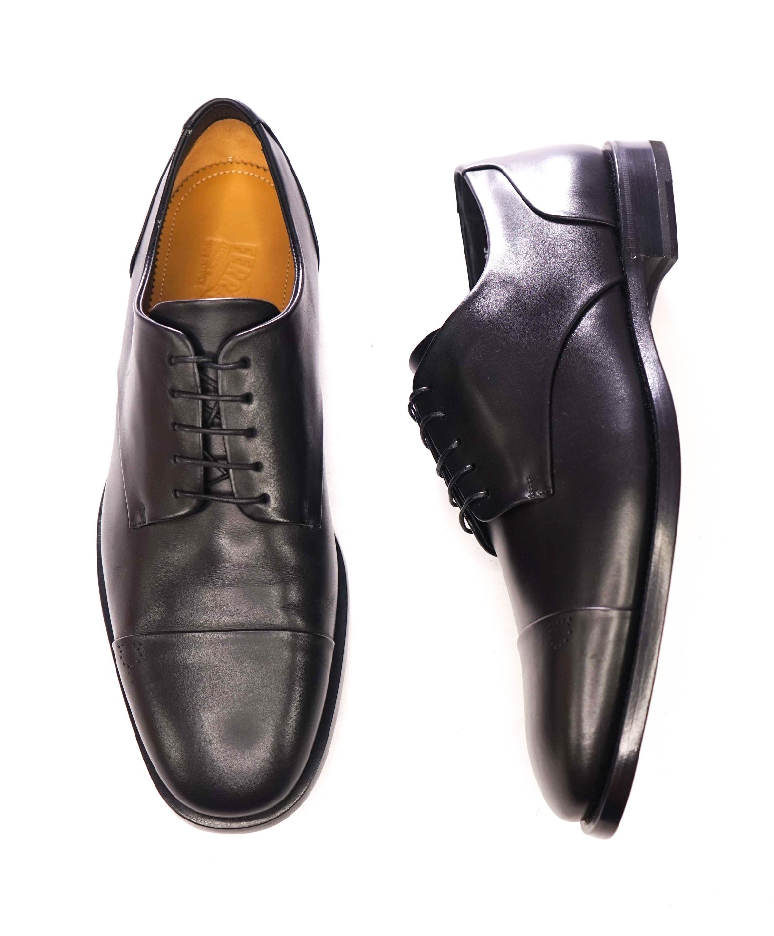 $895 FERRAGAMO - Black Leather "GAVINO" Logo Derby - 10.5 EE