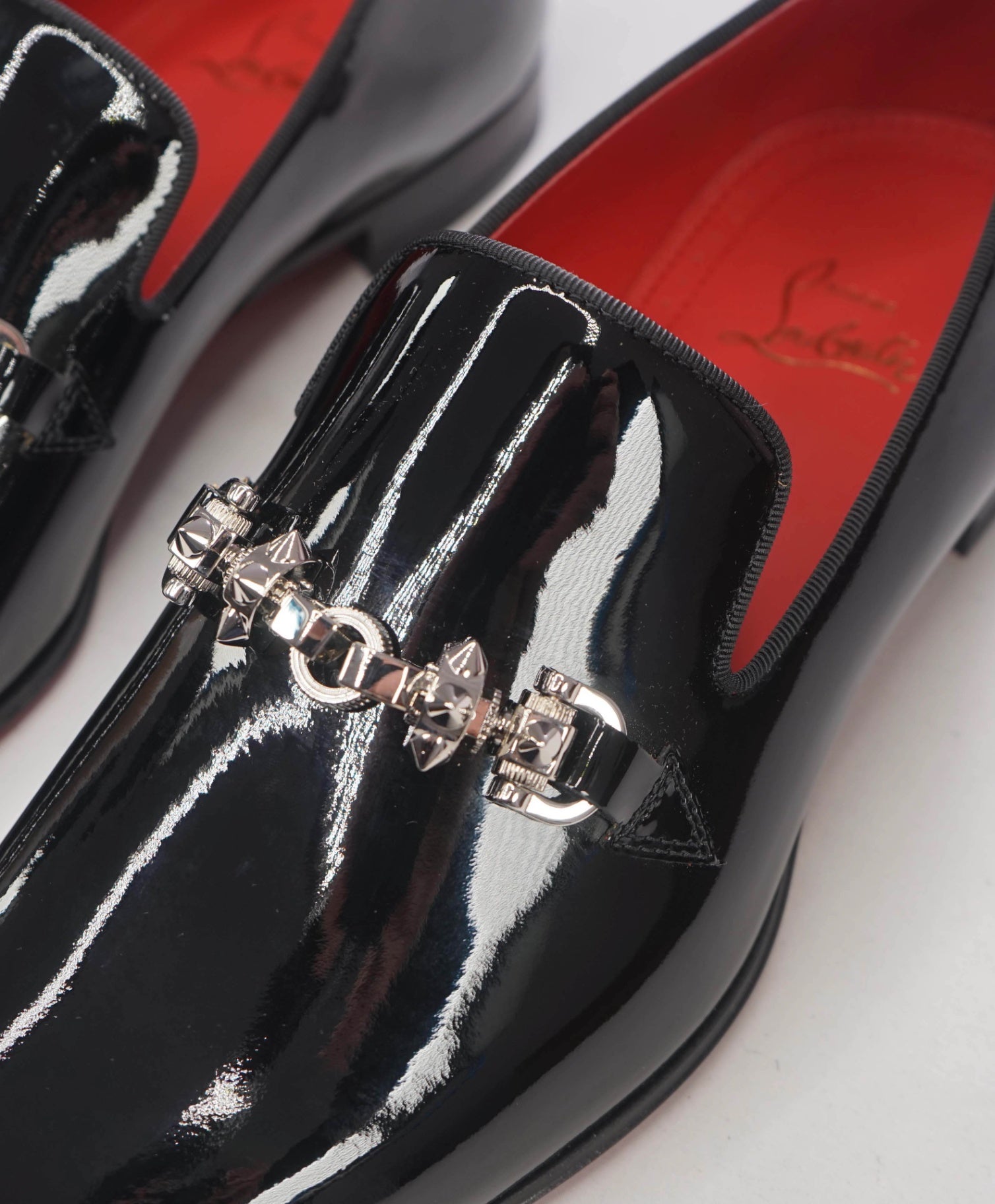 $1,725 CHRISTIAN LOUBOUTIN - Black Patent Leather "EQUISWING" Loafers - US 7.5 (40.5EU)
