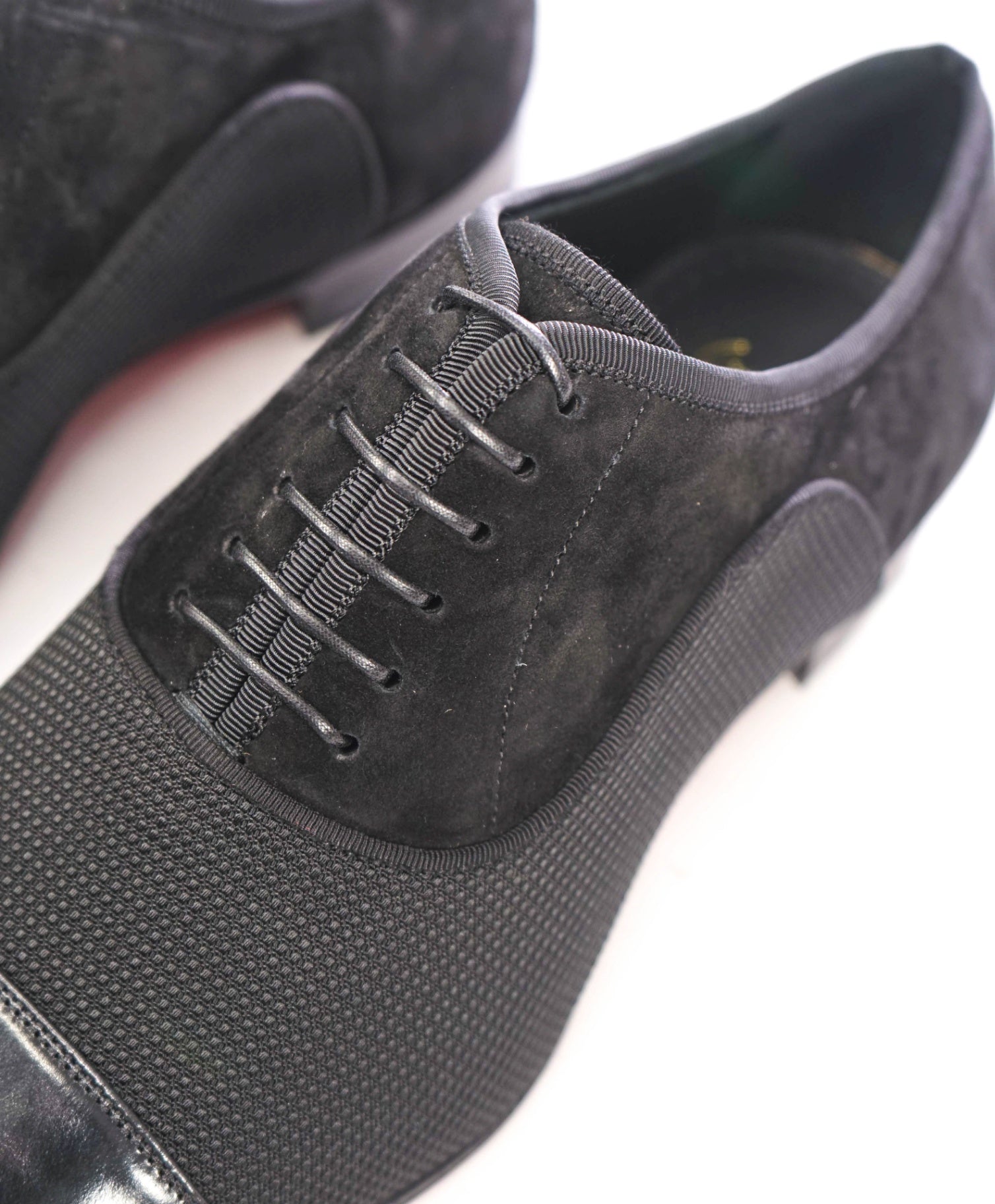 $1,050 CHRISTIAN LOUBOUTIN - Black "GREGGO" Suede Oxfords - US 8 (41EU)
