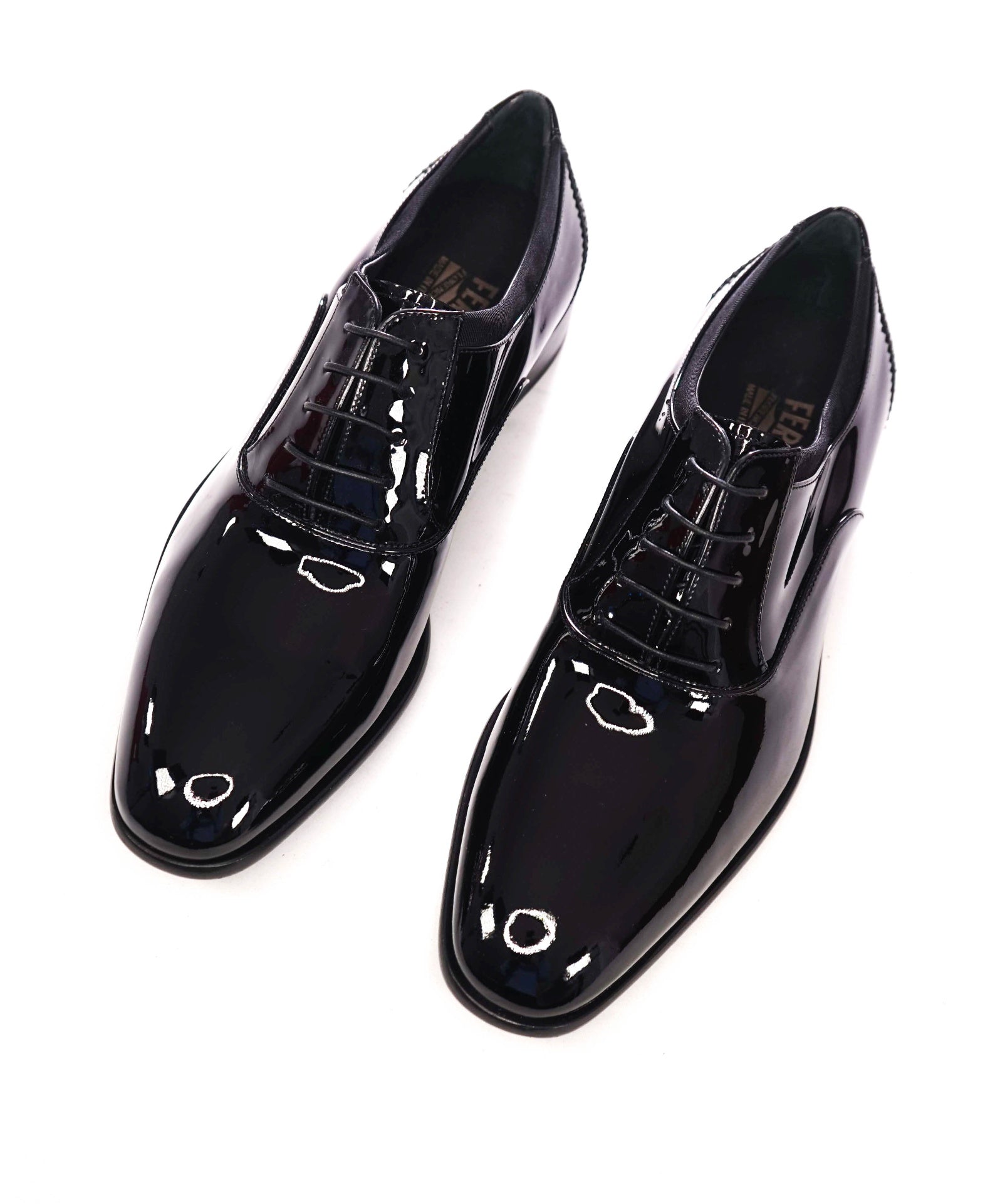 $950 FERRAGAMO - "AIDEN" Black Patent Leather Oxfords - 7.5 EE
