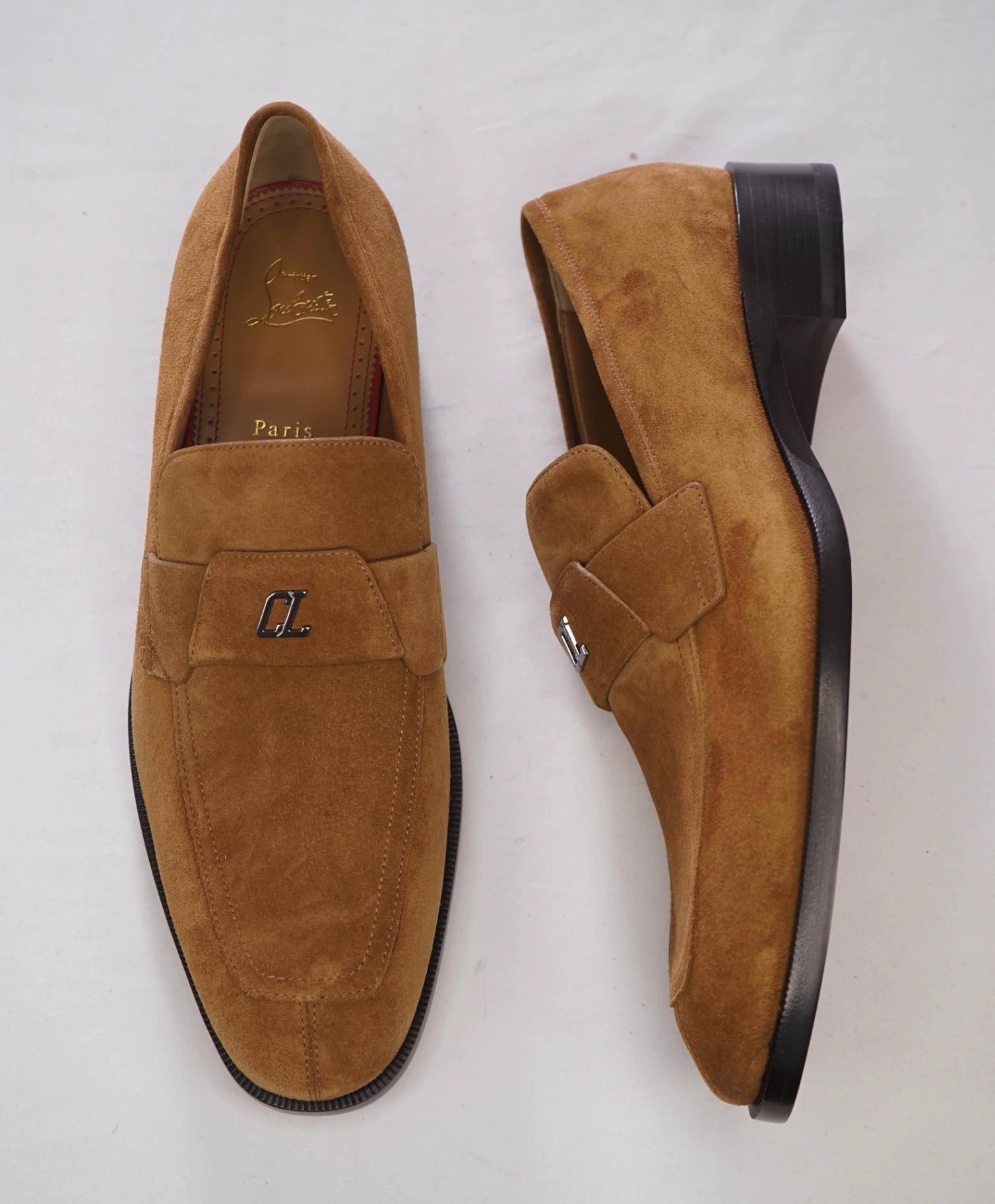 $1,100 CHRISTIAN LOUBOUTIN - Brown Suede "VARSIMOC" Loafers - US 9.5 (42.5EU)