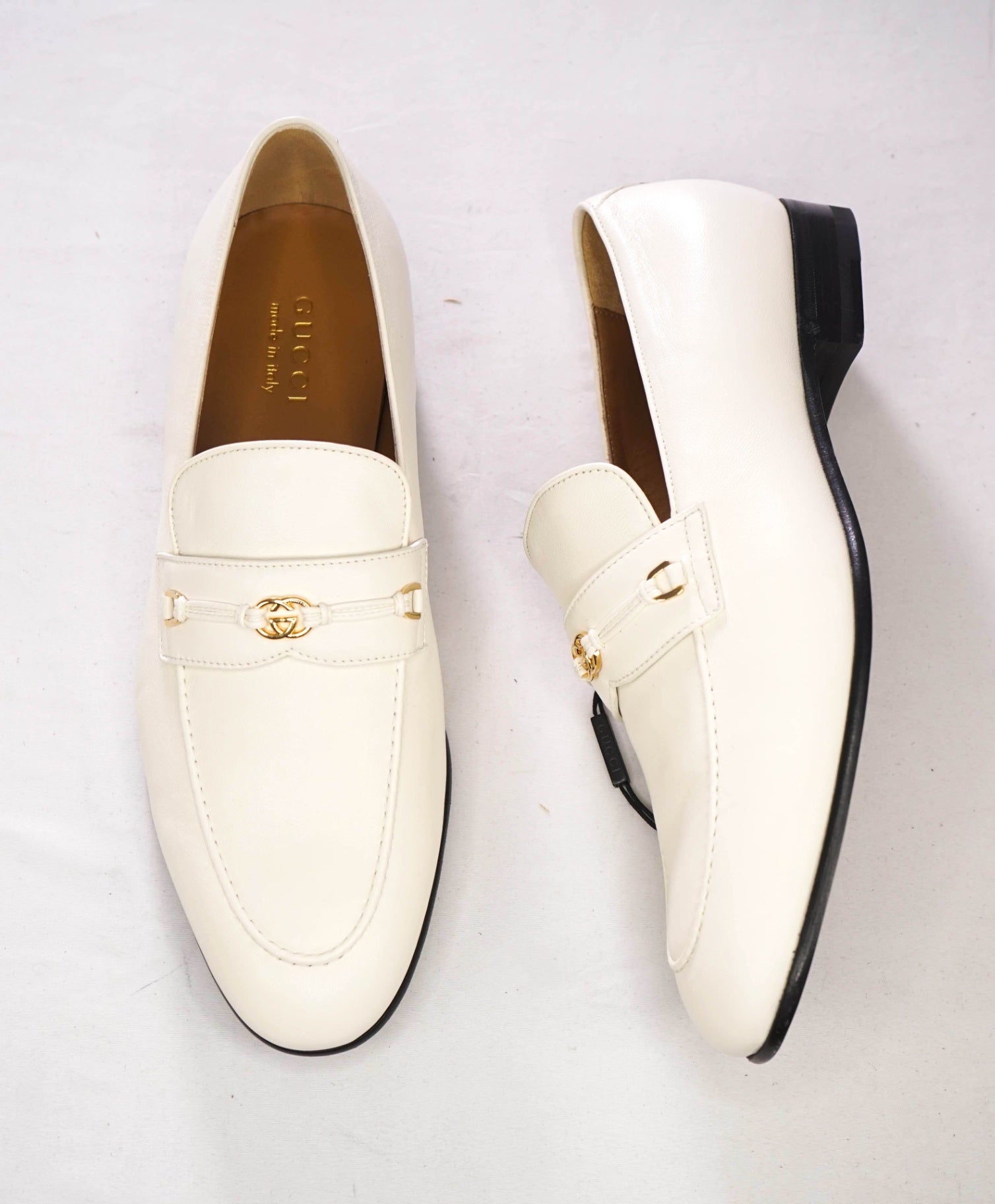 $950 GUCCI - Ivory White Leather GG Loafers - 10.5 (10G)