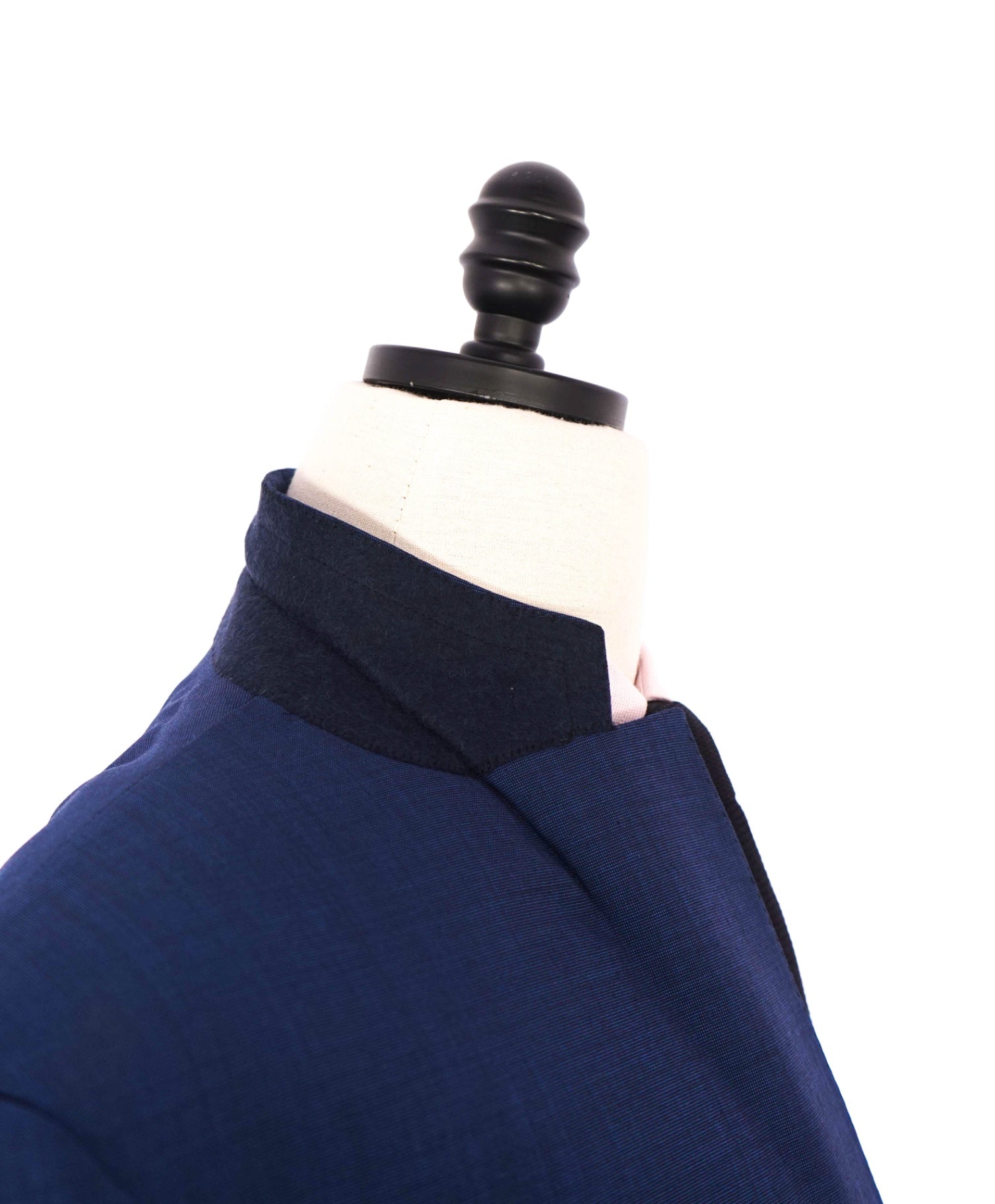 $5,950 BRIONI - Blue Textured Wool 2-Btn Suit - 48L US