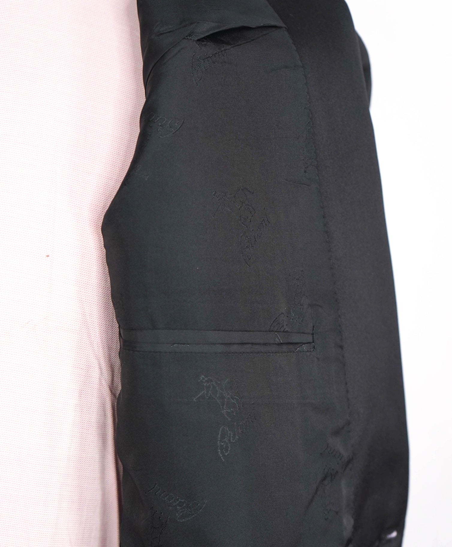 $6,270 BRIONI - Black Wool "SPARTACO" Peak Lapel Tuxedo - 42S US