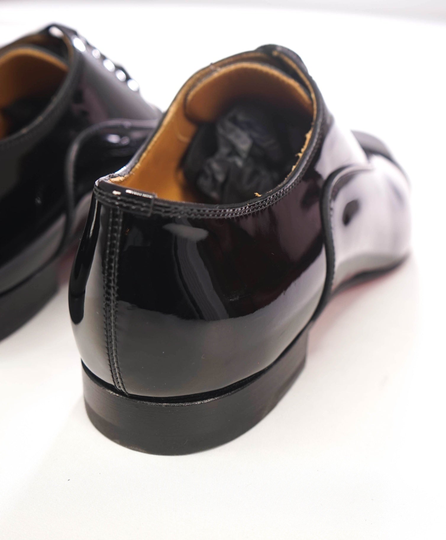$1,095 Christian Louboutin - *GREGGO* Patent Leather Black Oxfords - US 11 (44EU)
